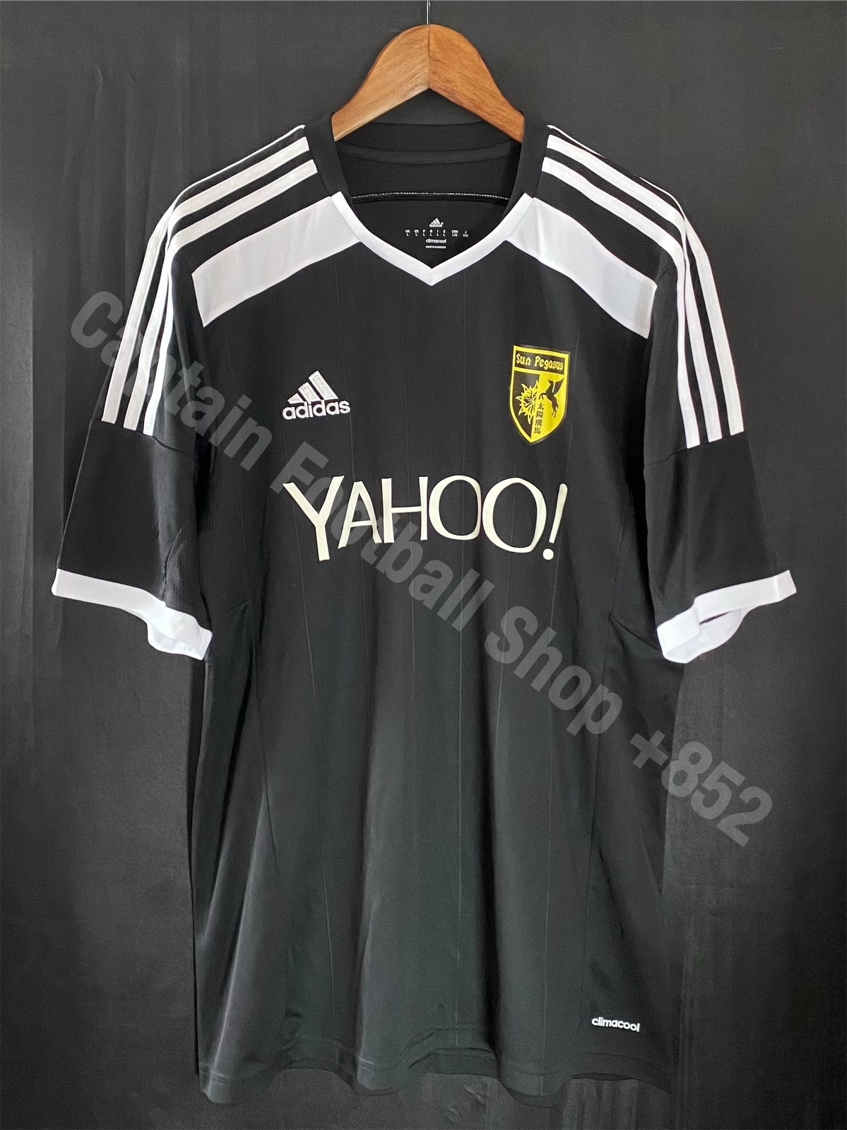 Sun Pegasus FC 2014-2015 Adidas ‘Yahoo’ Away game shirt and shorts