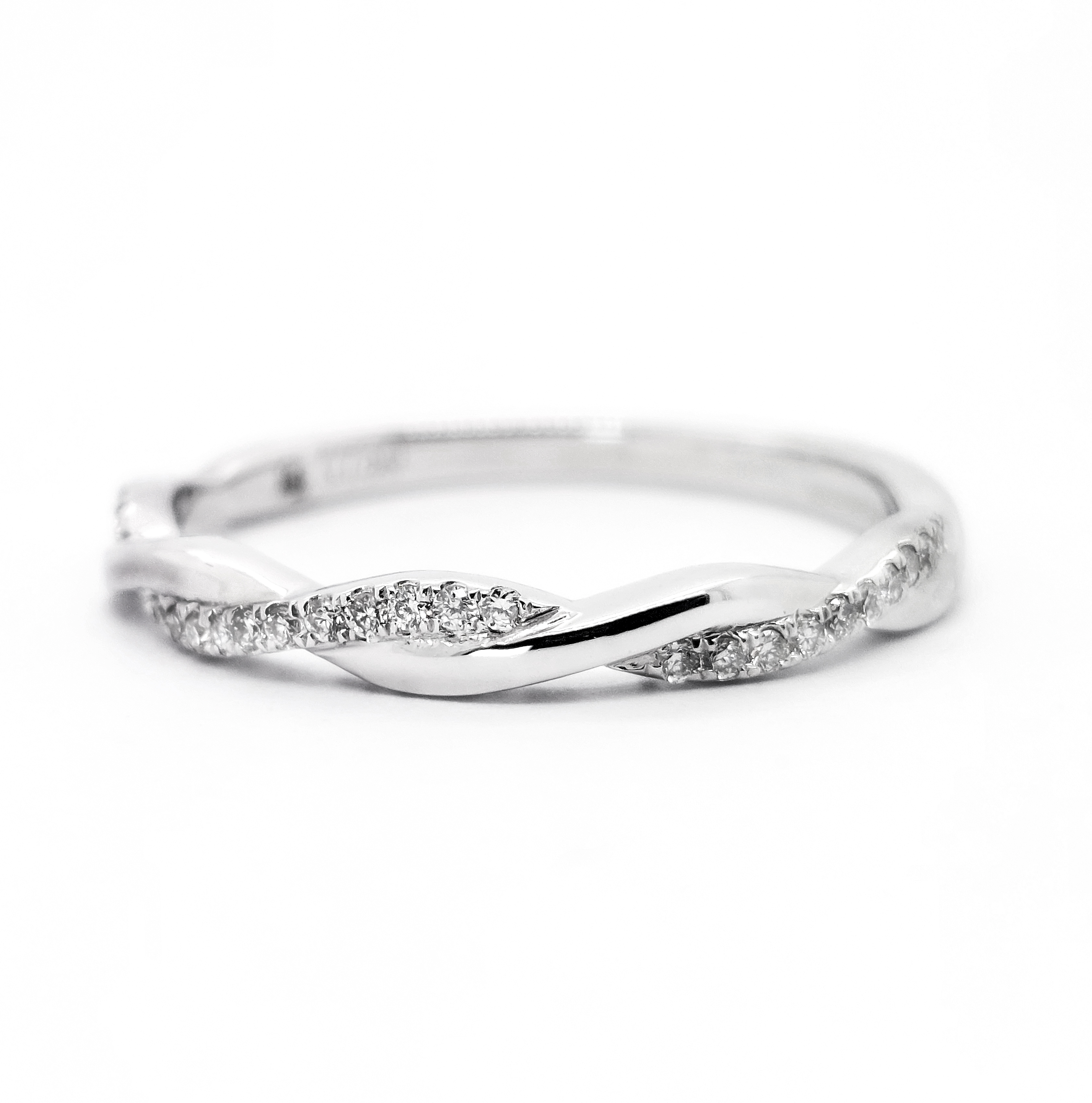 18K白金天然鑽石戒指