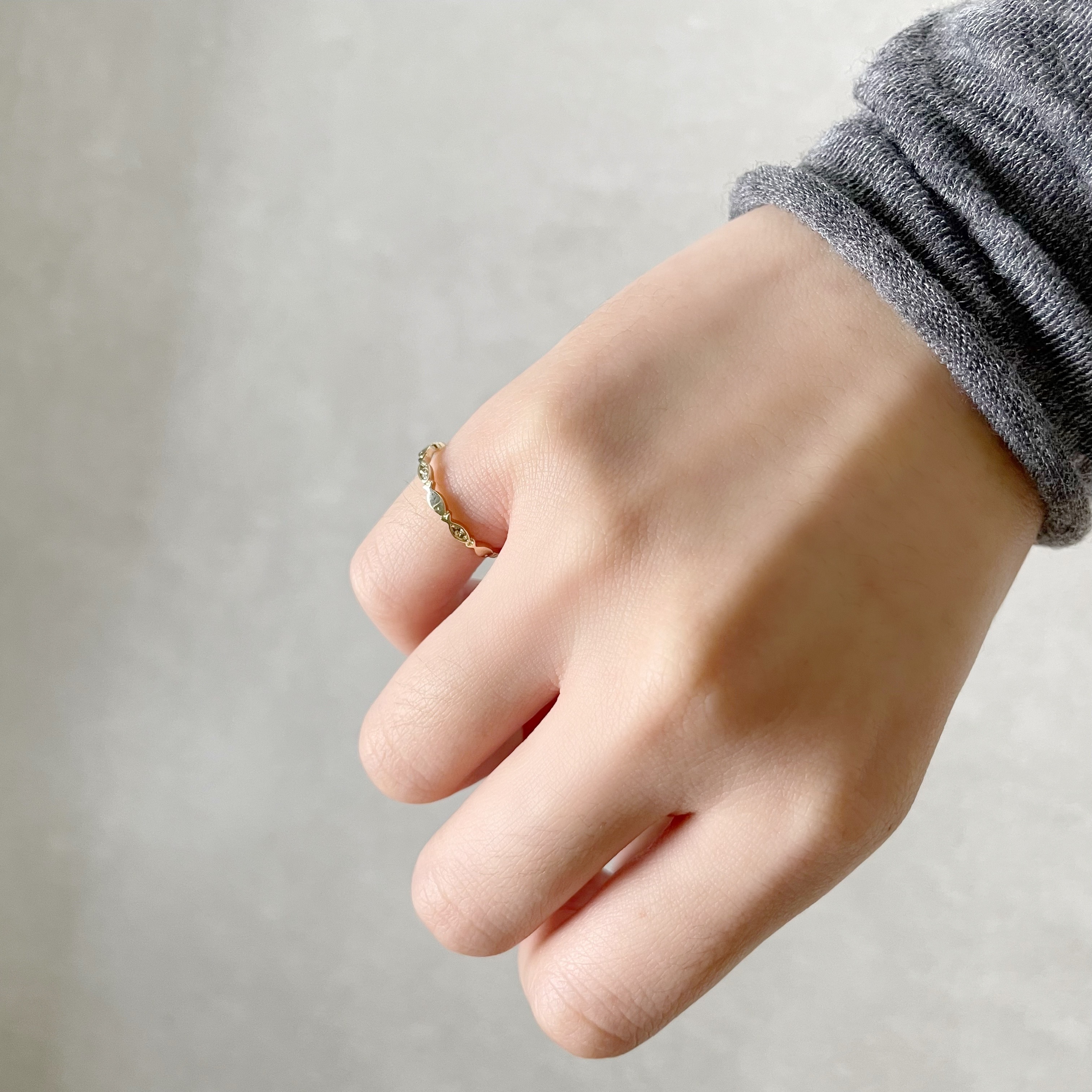 14K相間真鑽半圈小魚戒指