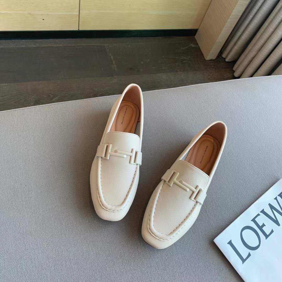 春款造型豆豆鞋