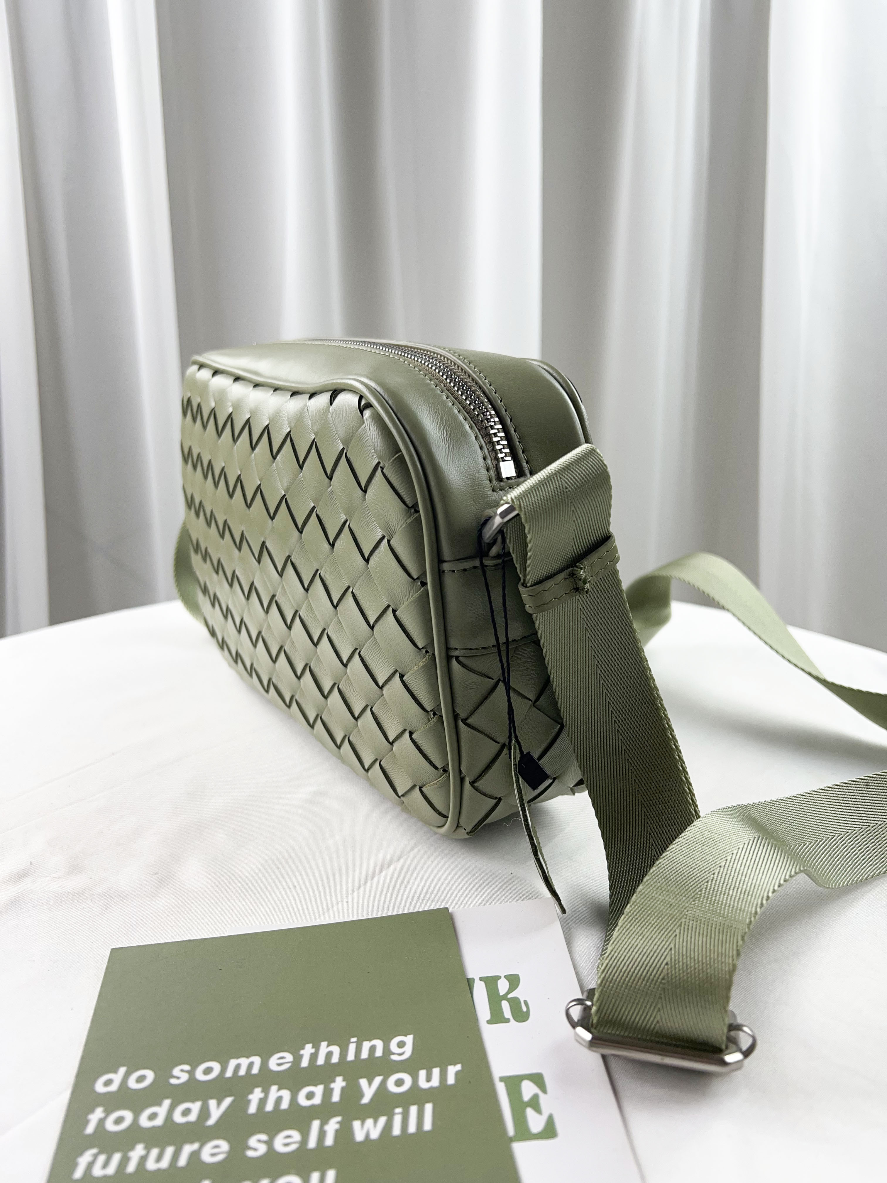 淺綠 寬編織真皮牛皮側背包 #SM-3011