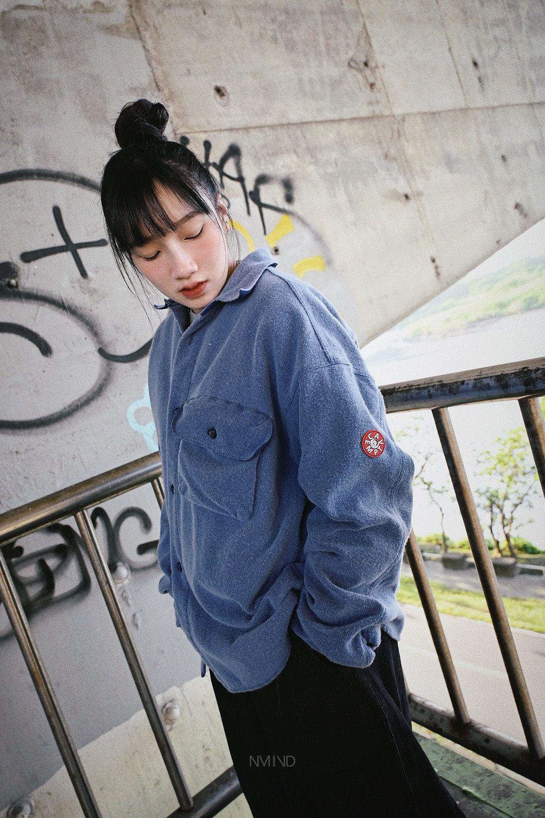 C.E cavempt 18ss TWO COLOUR DENIM SHIRT