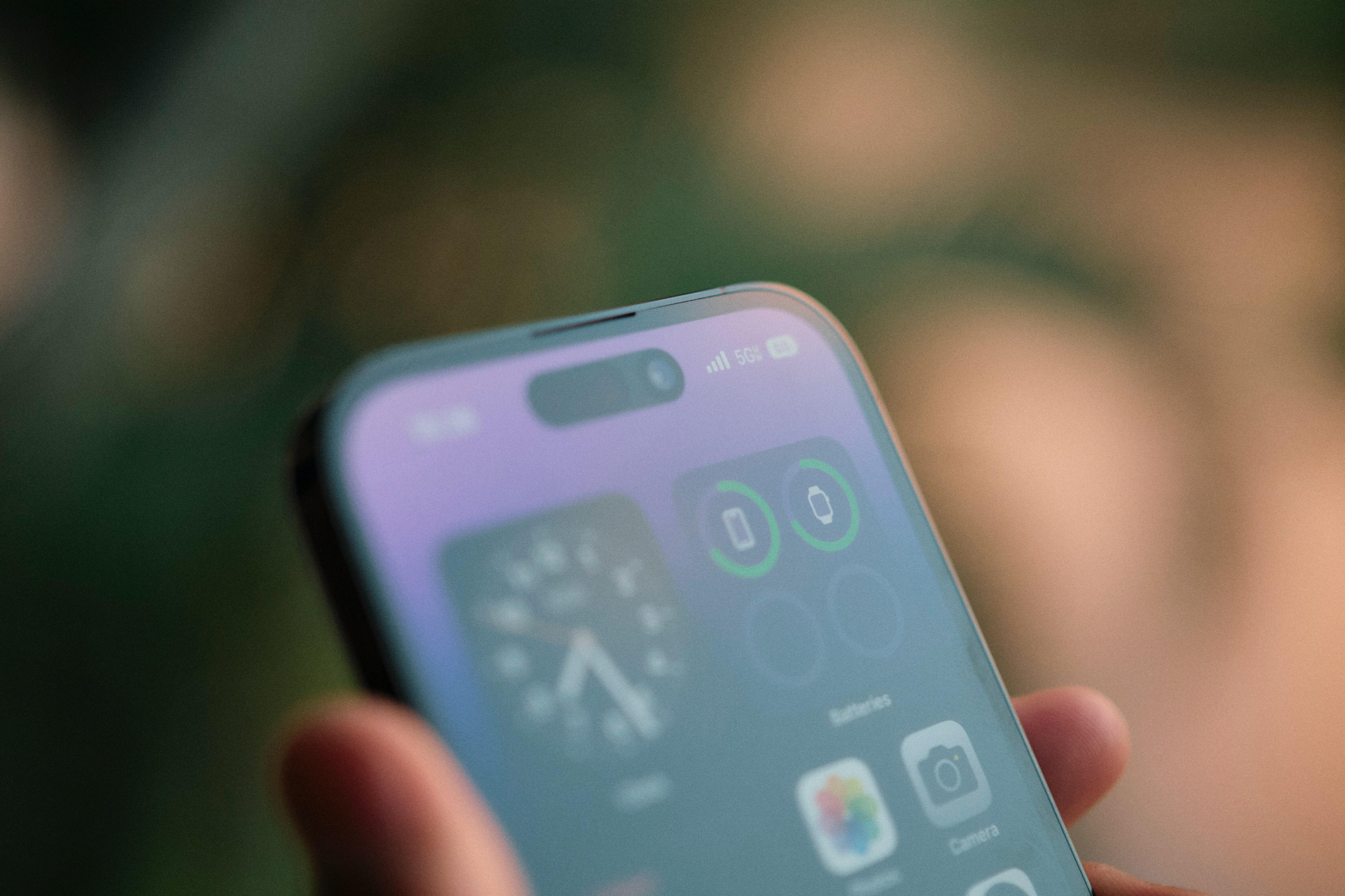 2024 熱門 iPhone 手機殼品牌推薦