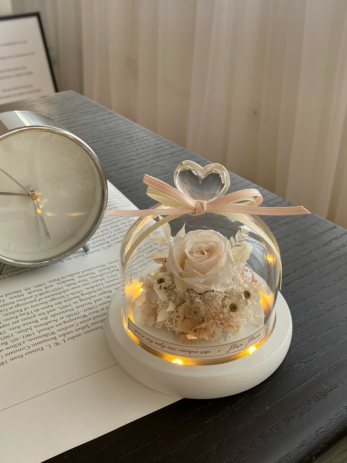 永生花愛心玻璃罩夜燈-奶白色