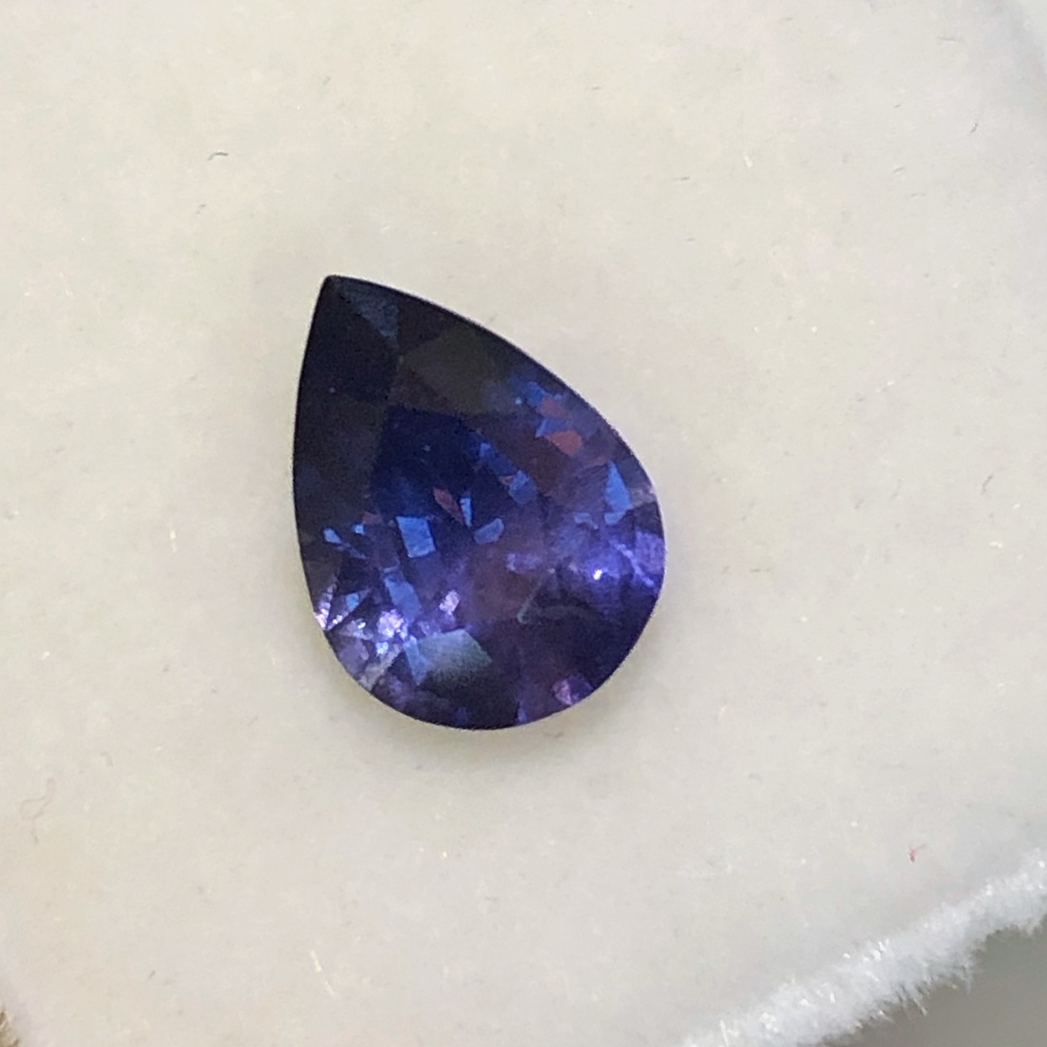 無燒變色藍寶 1.23ct 天然