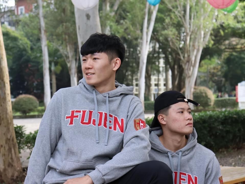 輔大帽T 全繡工 內刷毛  灰色