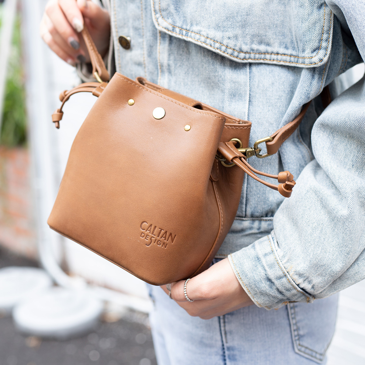 真皮迷你卡片夾水桶包-兩色(234026)