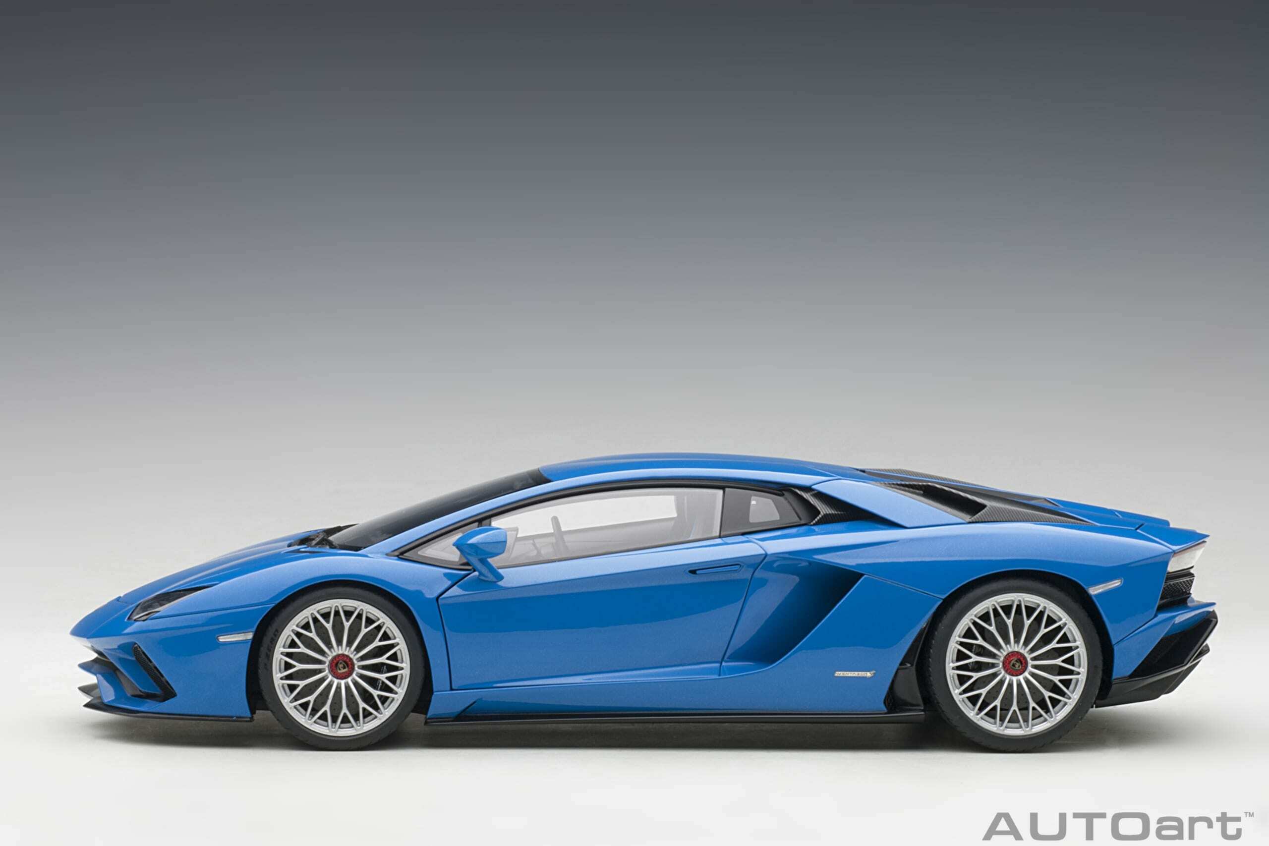 1/18 AUTOART Lamborghini Aventador S (Blu Nila) (79134)
