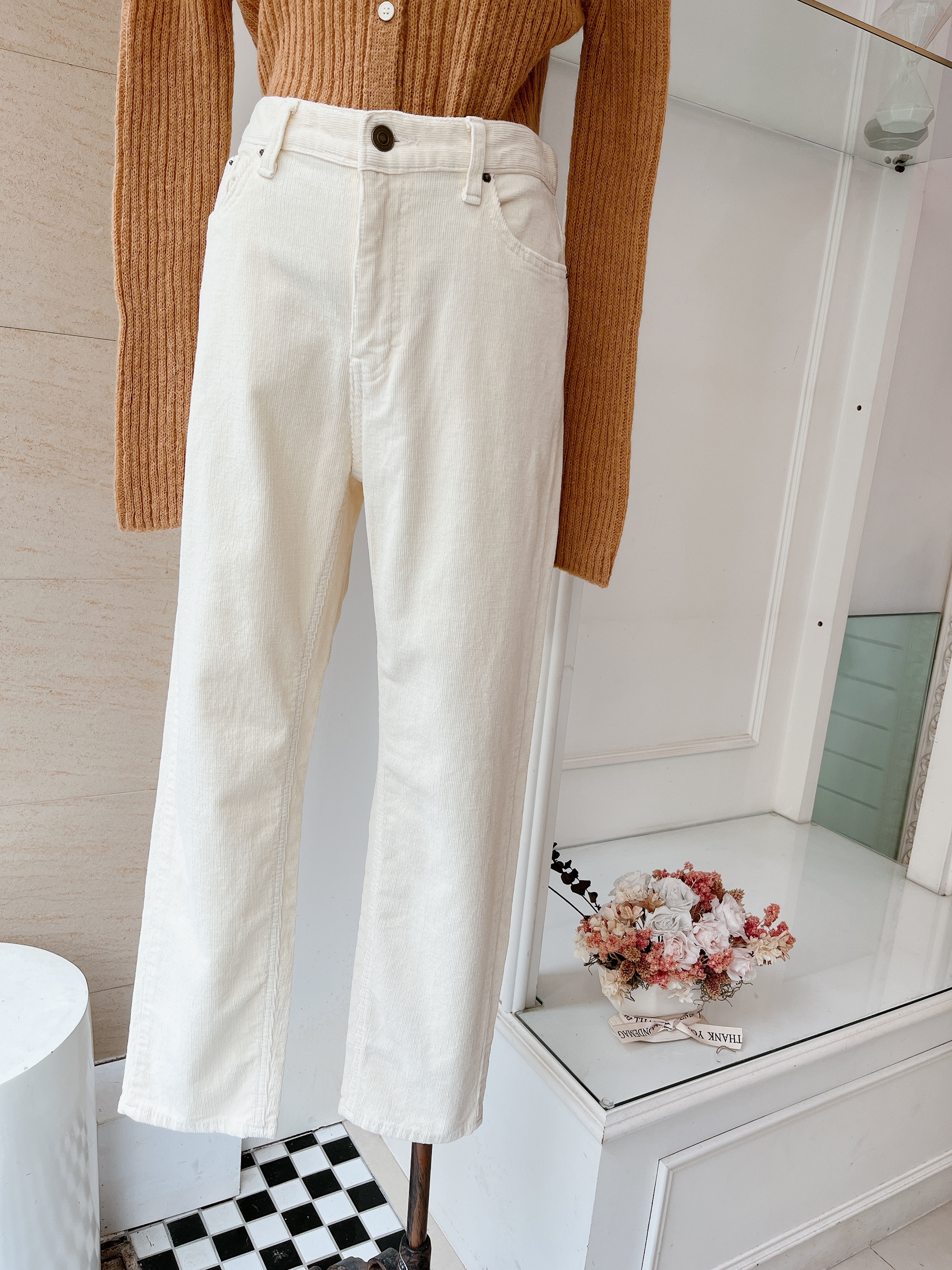 H2301013白色燈心絨直筒褲 30(L)