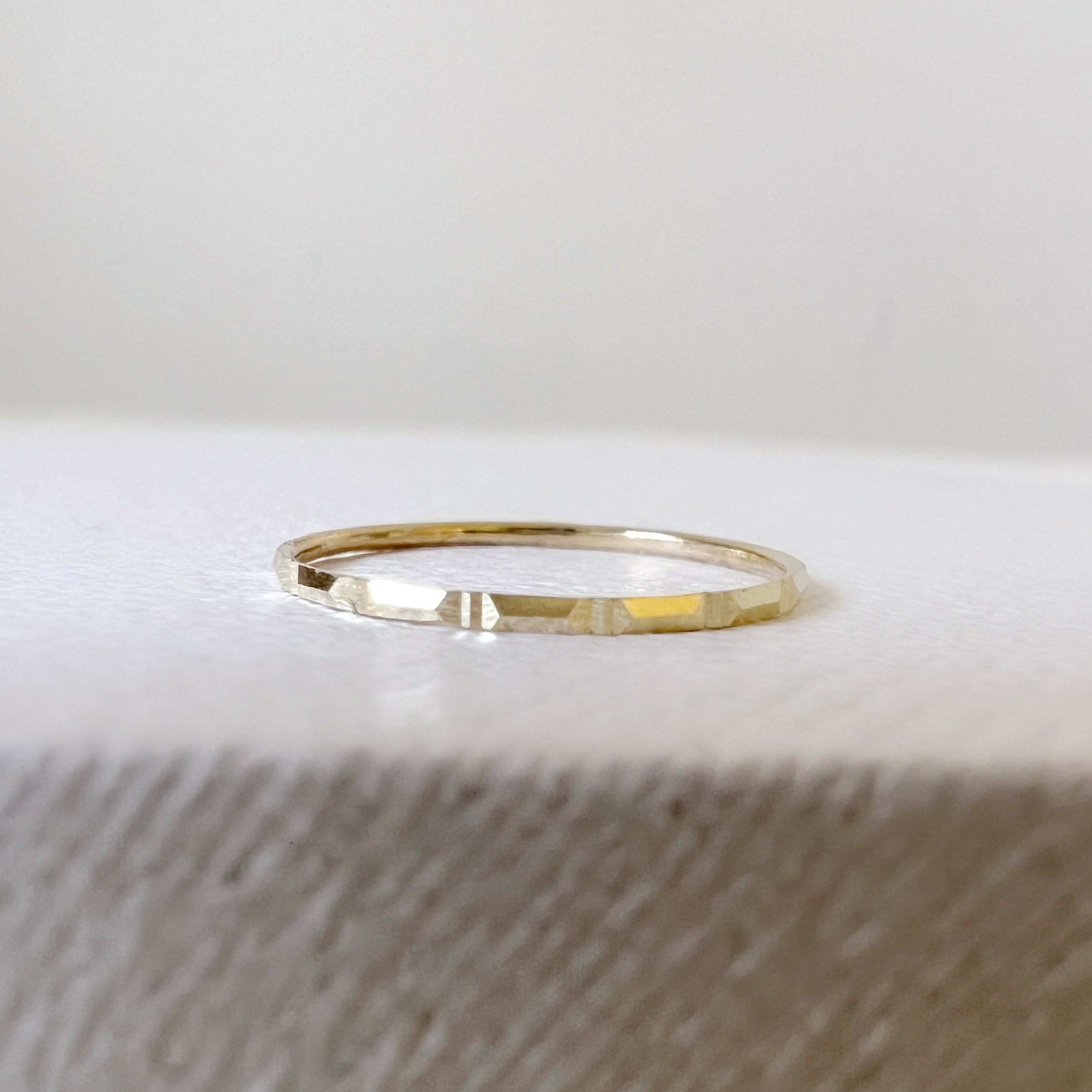 14K厚版竹節切割線戒