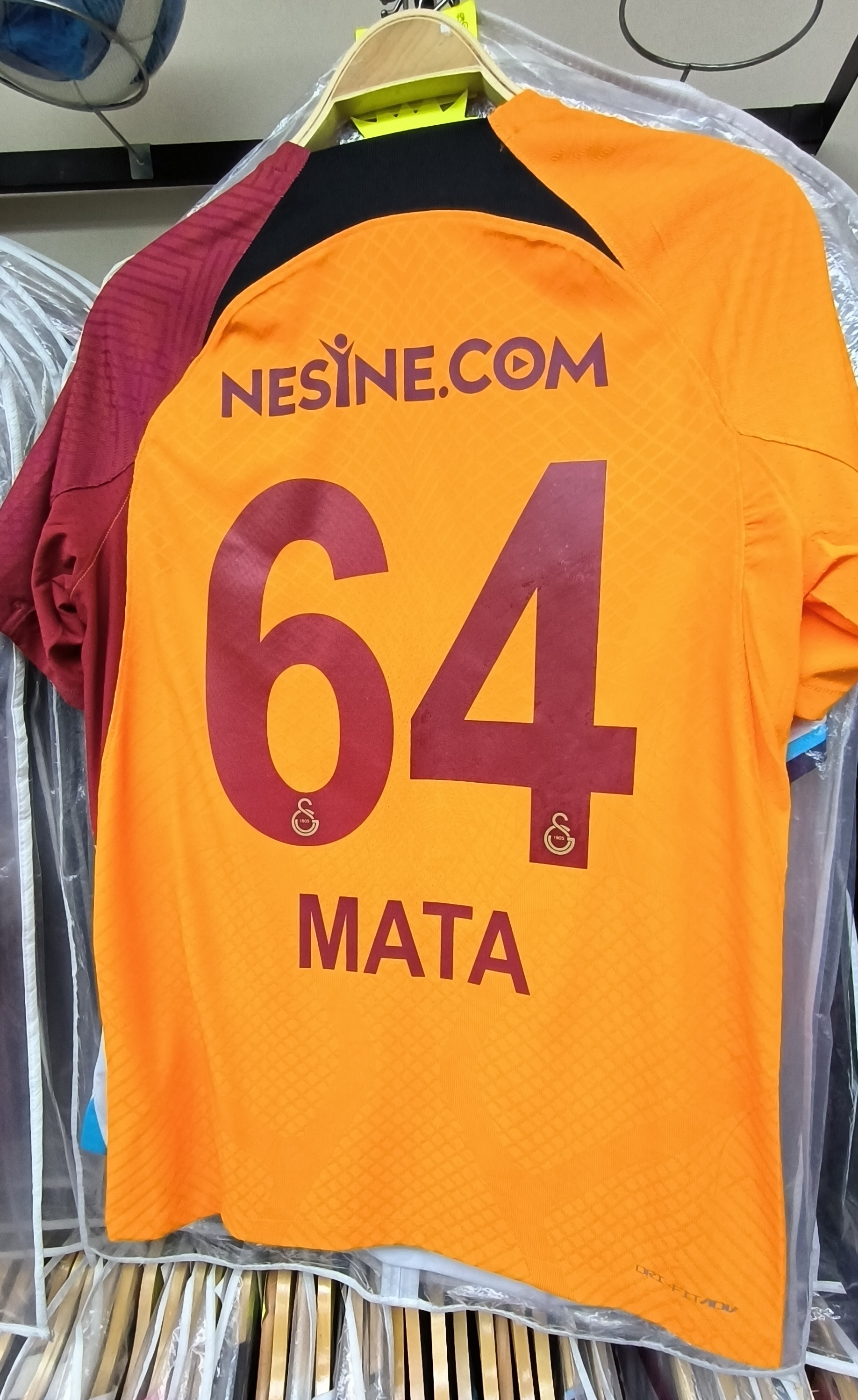 22-23加拉塔沙雷主場馬達球員版球衣