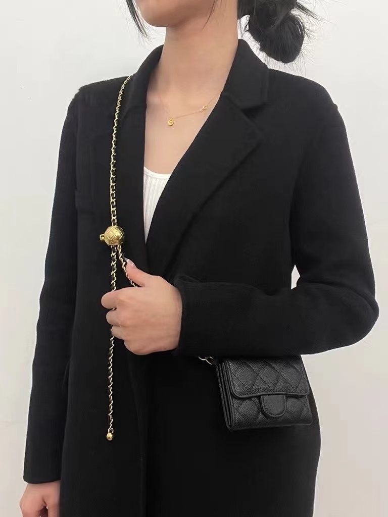 小香cf短款錢包 調節斜跨金球鏈條 丨預購商品下單訂製需耐心等待14天