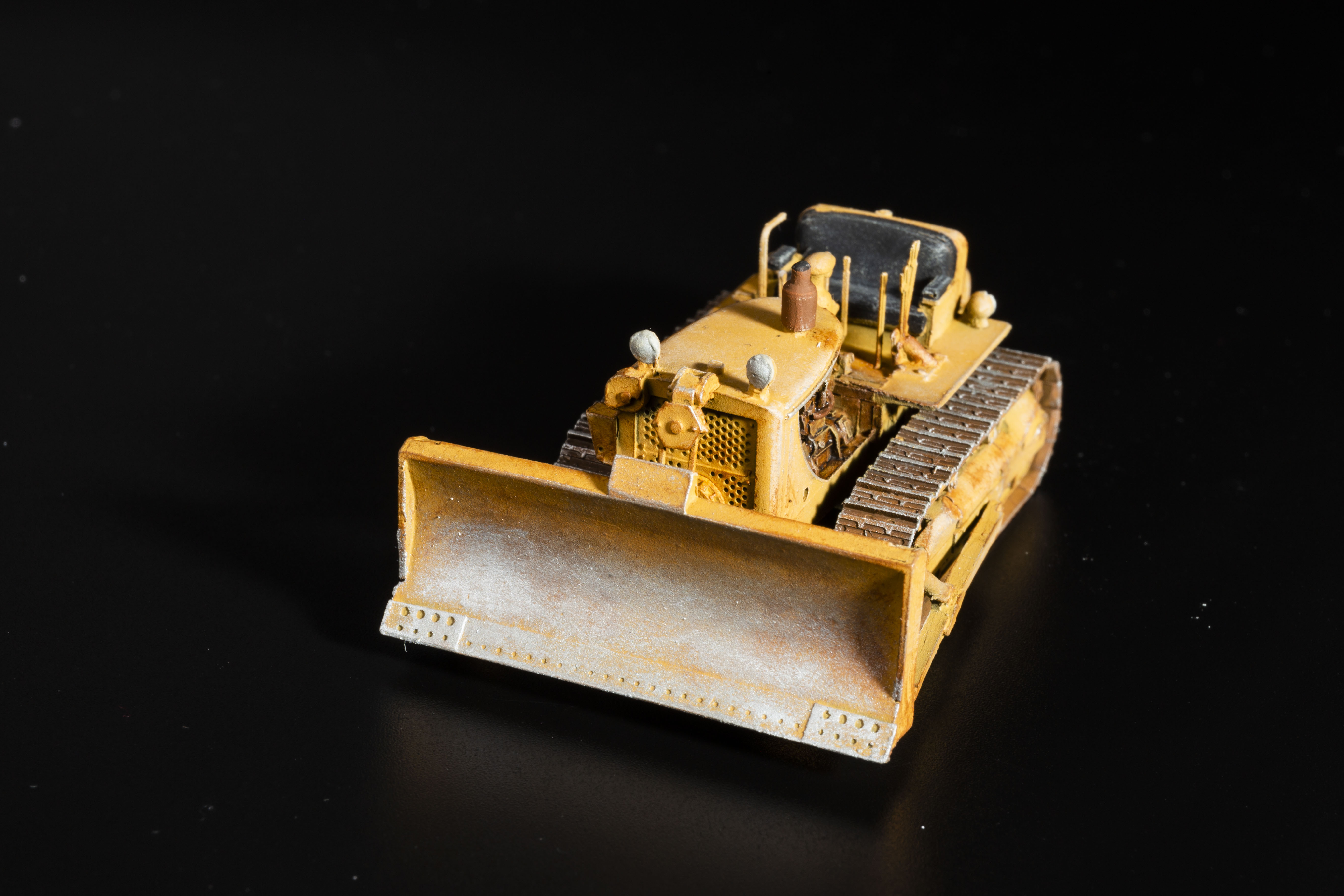 Artitec 387.339 HO規 Bulldozer D7 推土機 黃