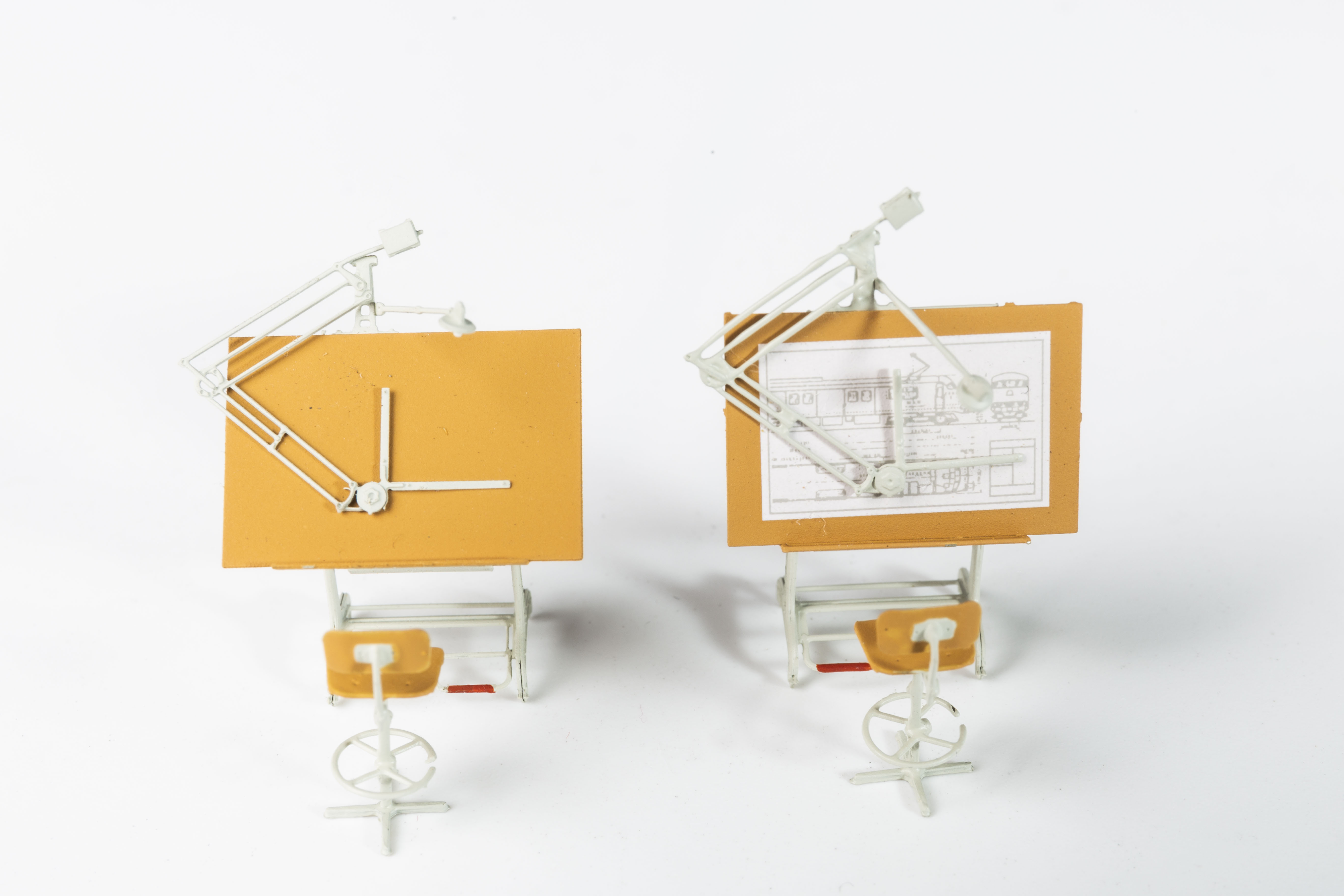 Artitec 387.474 HO規 建築師的桌子椅子 繪板