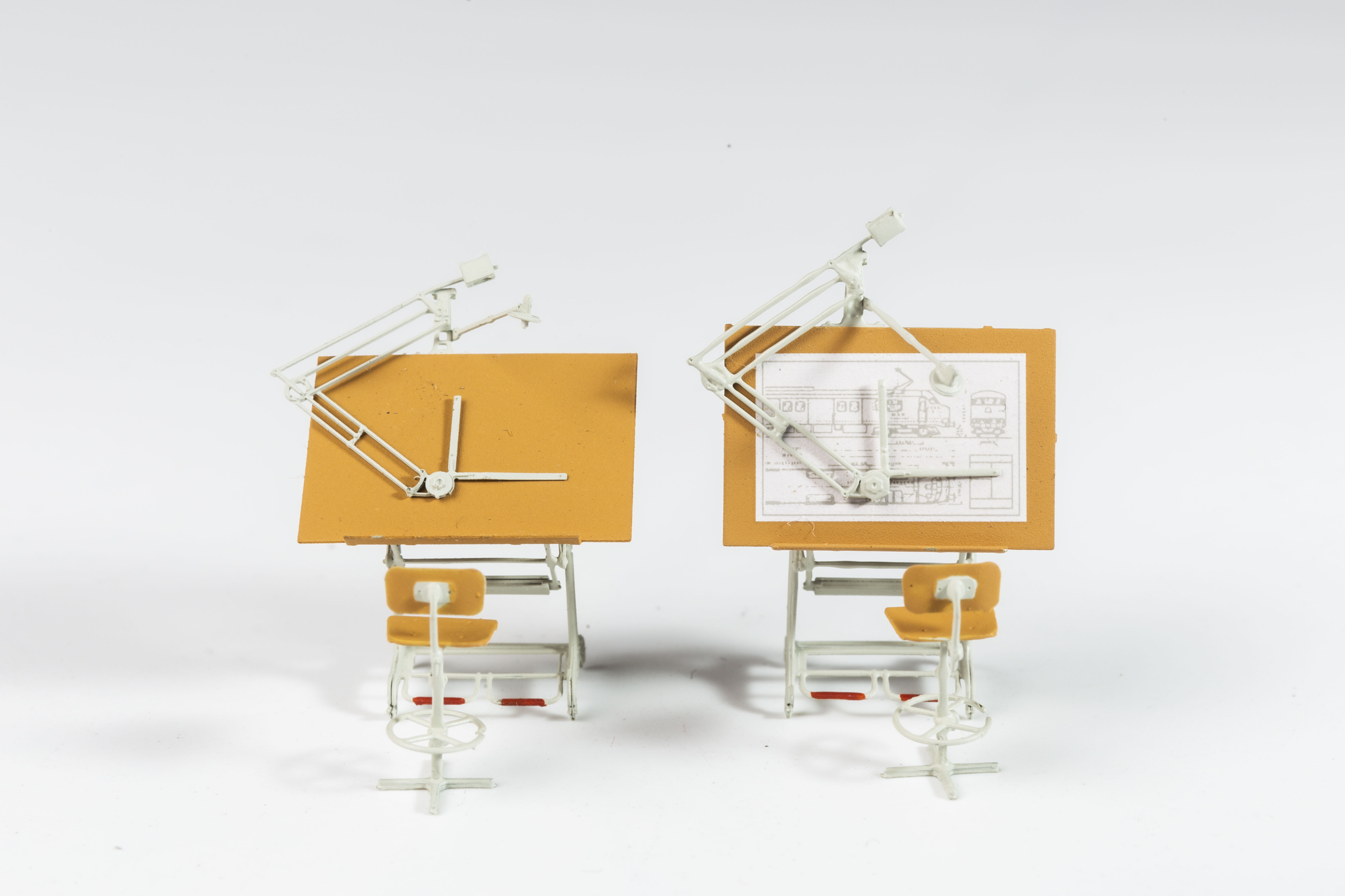 Artitec 387.474 HO規 建築師的桌子椅子 繪板