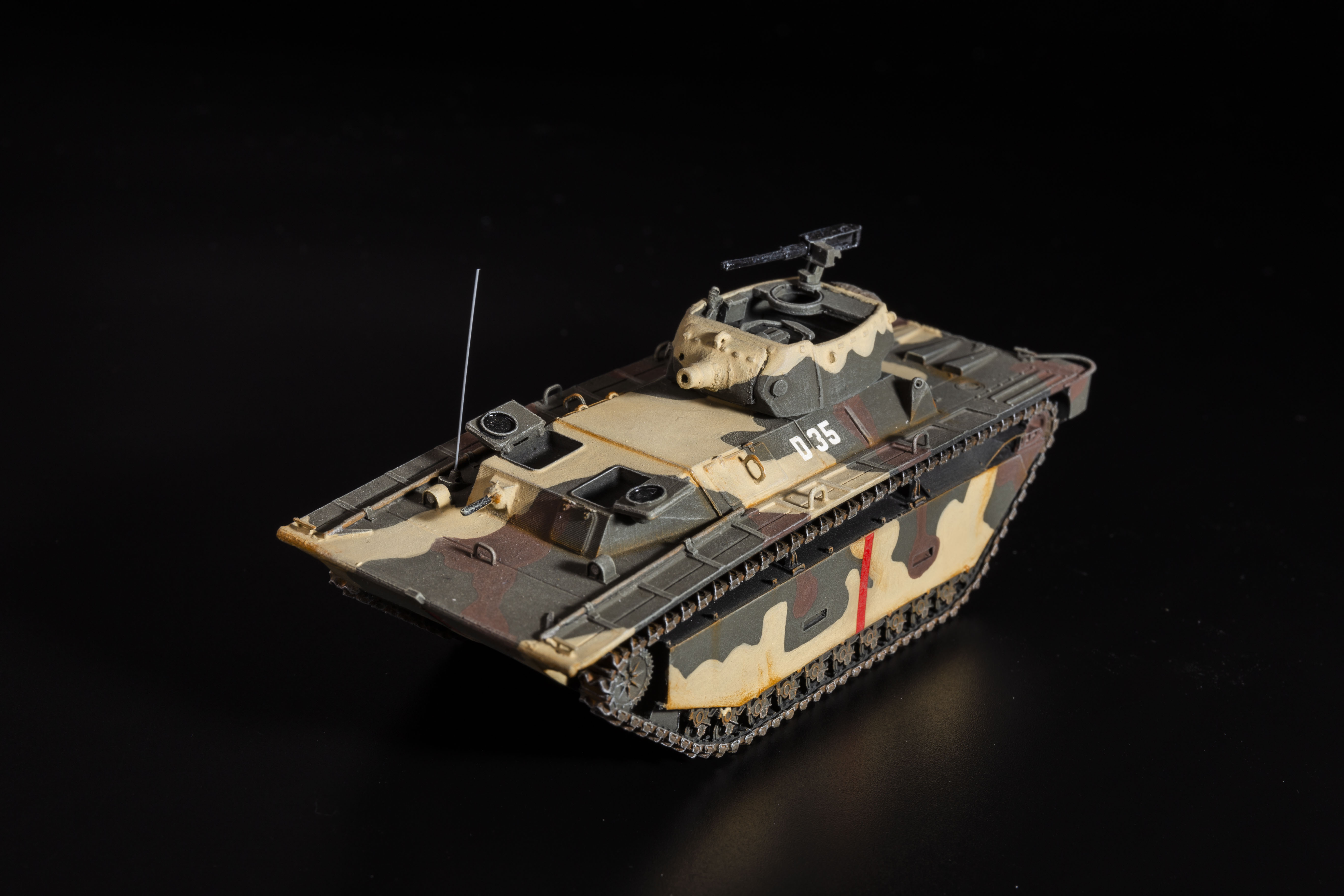 Artitec 6870163 HO規 LVT (A)4 坦克