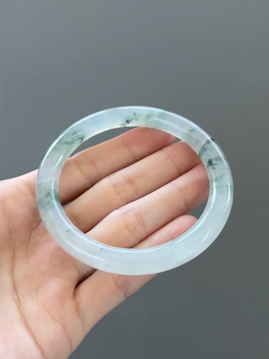 正玻璃種飄花翡翠