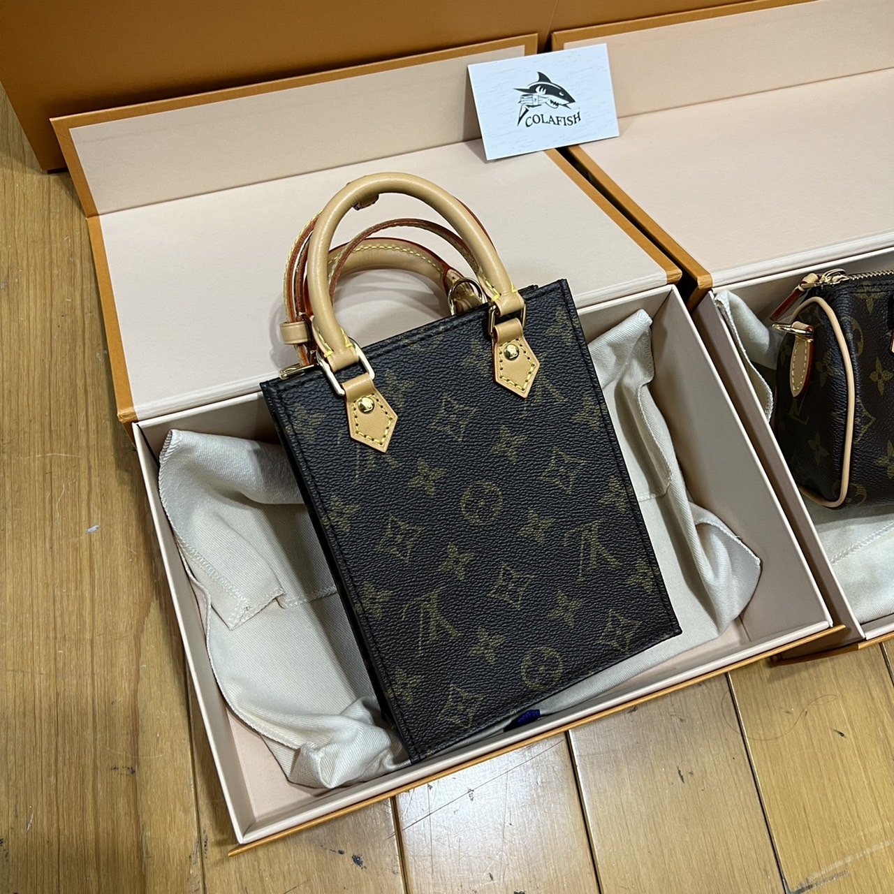 LOUIS VUITTON PETIT SAC PLAT 琴譜包 斜背包 老花 M81295 現貨