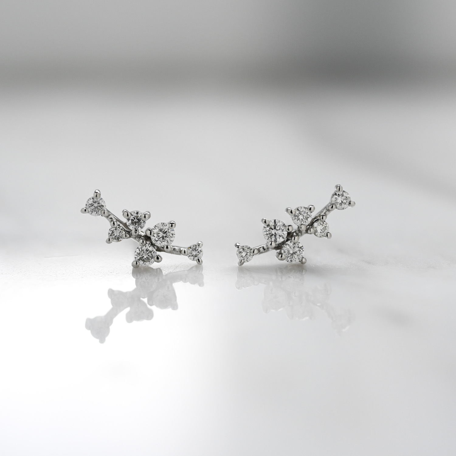 18K Fanci Diamond Earring