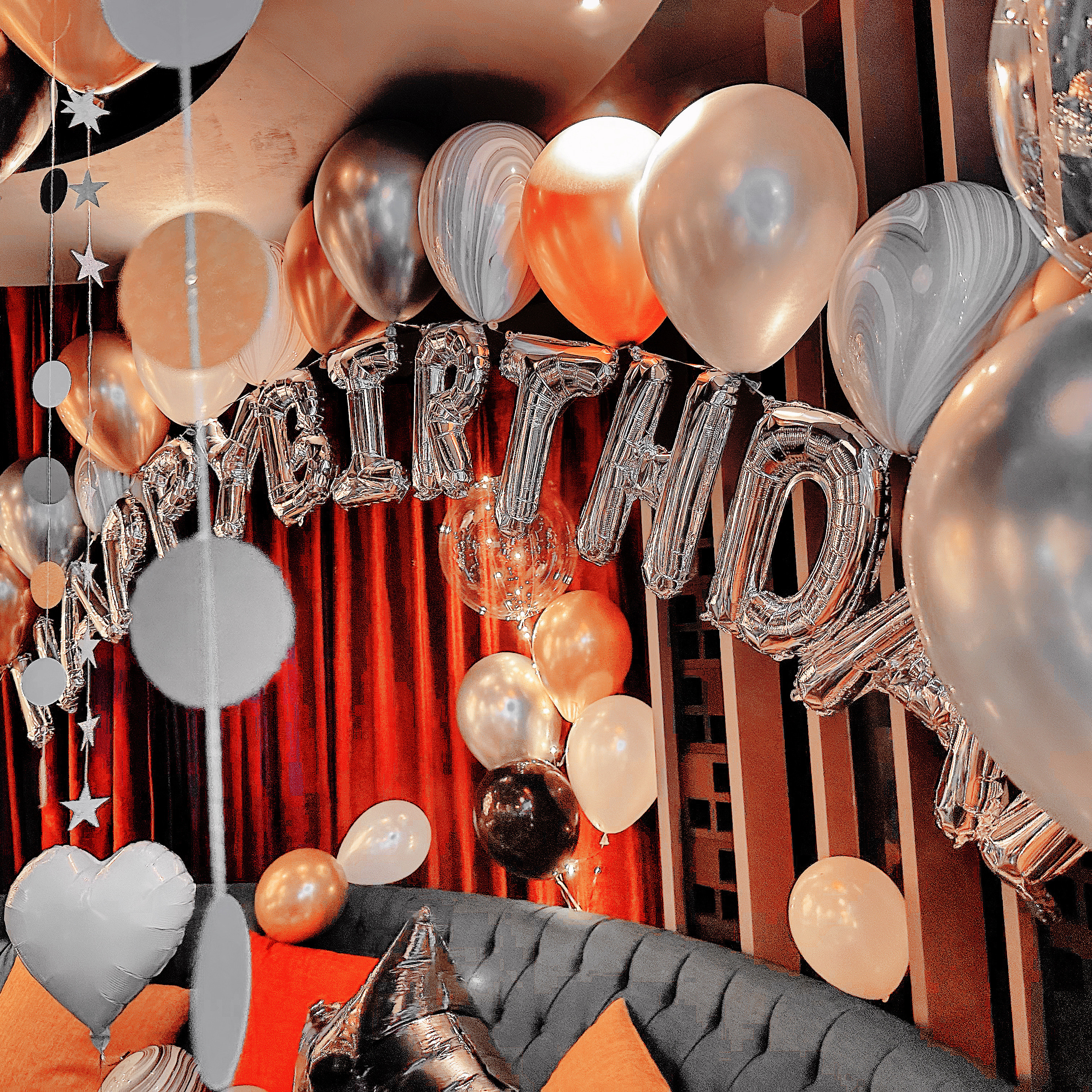 【KTV】 生日驚喜．時尚餐酒館