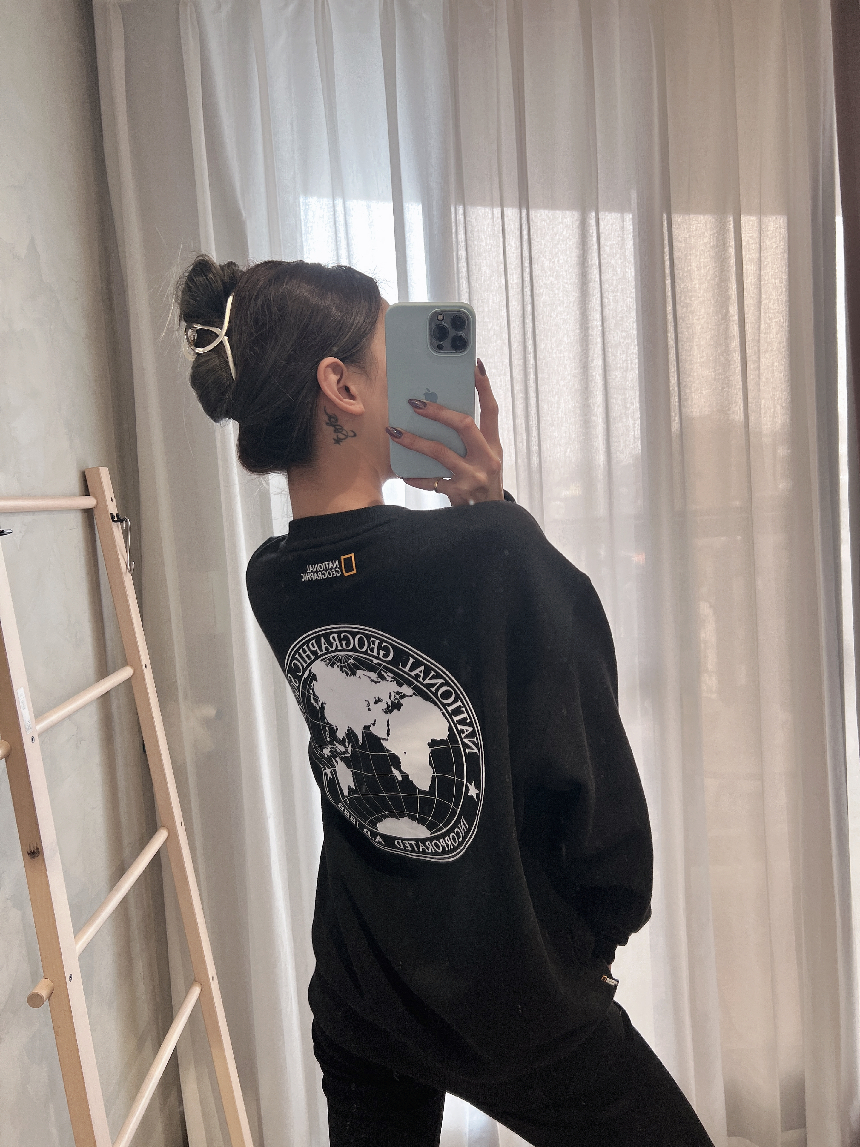 現貨 國家地理 NATIONAL GEOGRAPHIC 中性 地球長袖大學T恤 炭黑 Jan-