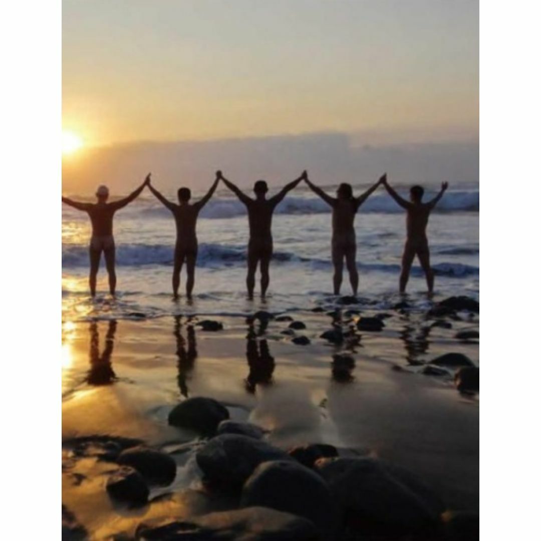 裸體為什麼要理由 ； 強調與大自然融合，鼓勵人與人之間的尊重