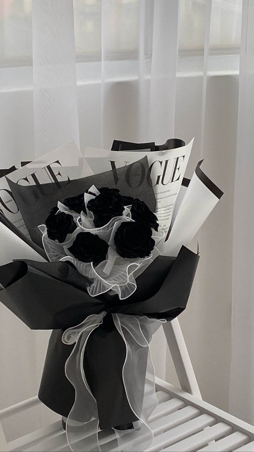 黑玫瑰永生花束-奧黛麗赫本