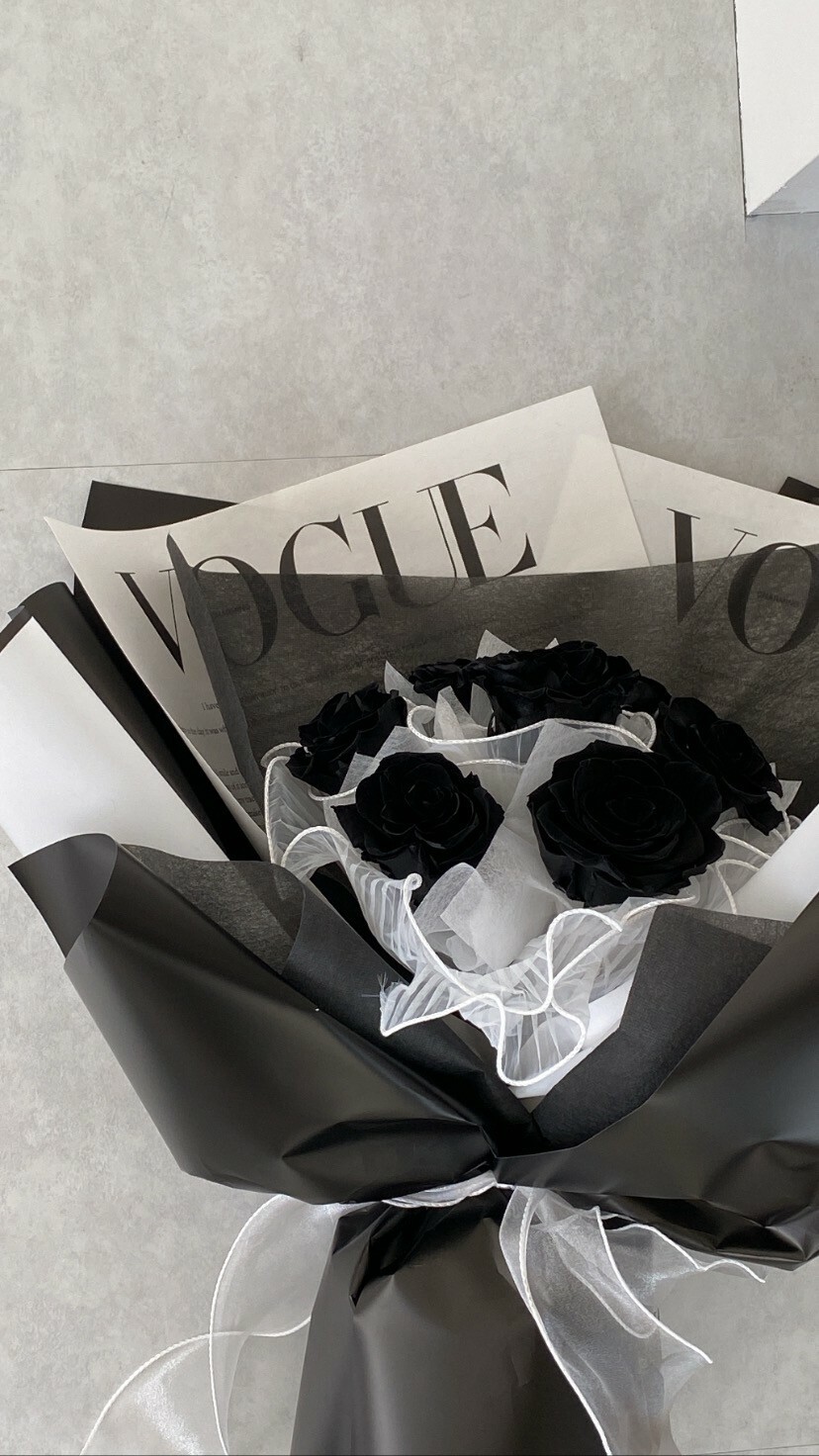黑玫瑰永生花束-奧黛麗赫本