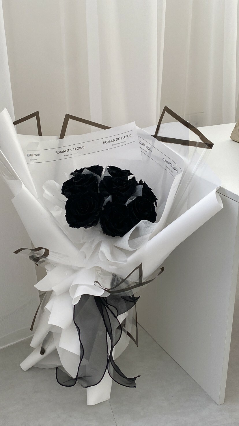 黑玫瑰永生花束-你只屬於我