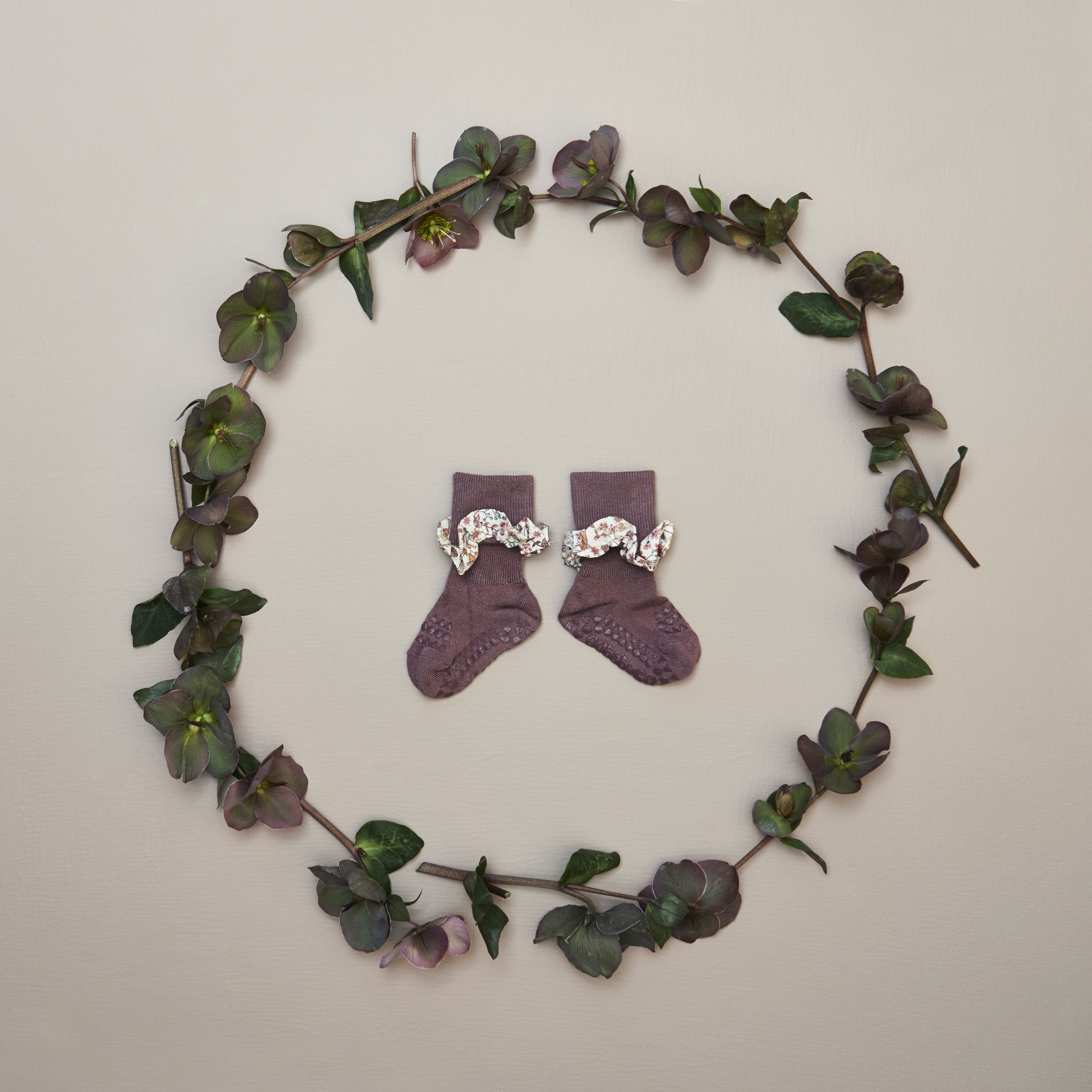 丹麥GoBabyGo 花布竹纖維防滑襪 - Misty Plum x Liberty