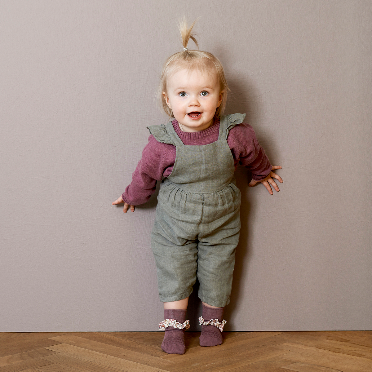 丹麥GoBabyGo 花布竹纖維防滑襪 - Misty Plum x Liberty