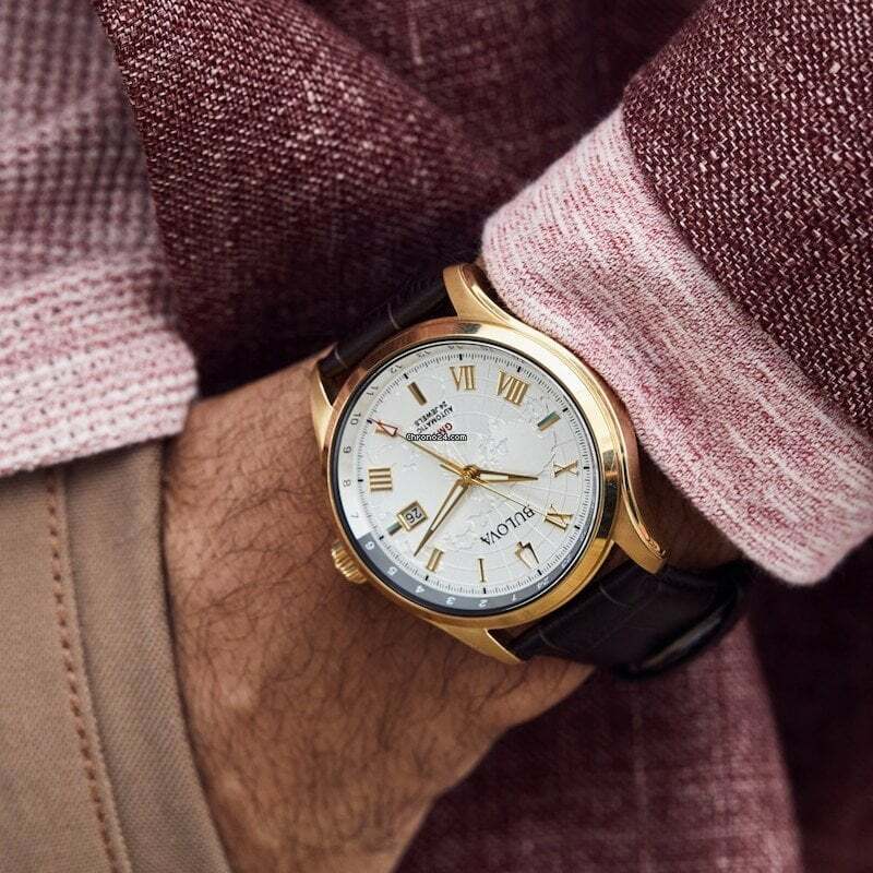 萬年鐘錶 - BULOVA 寶路華   經典地圖GMT機械皮革男錶  97B210   錶徑 43MM