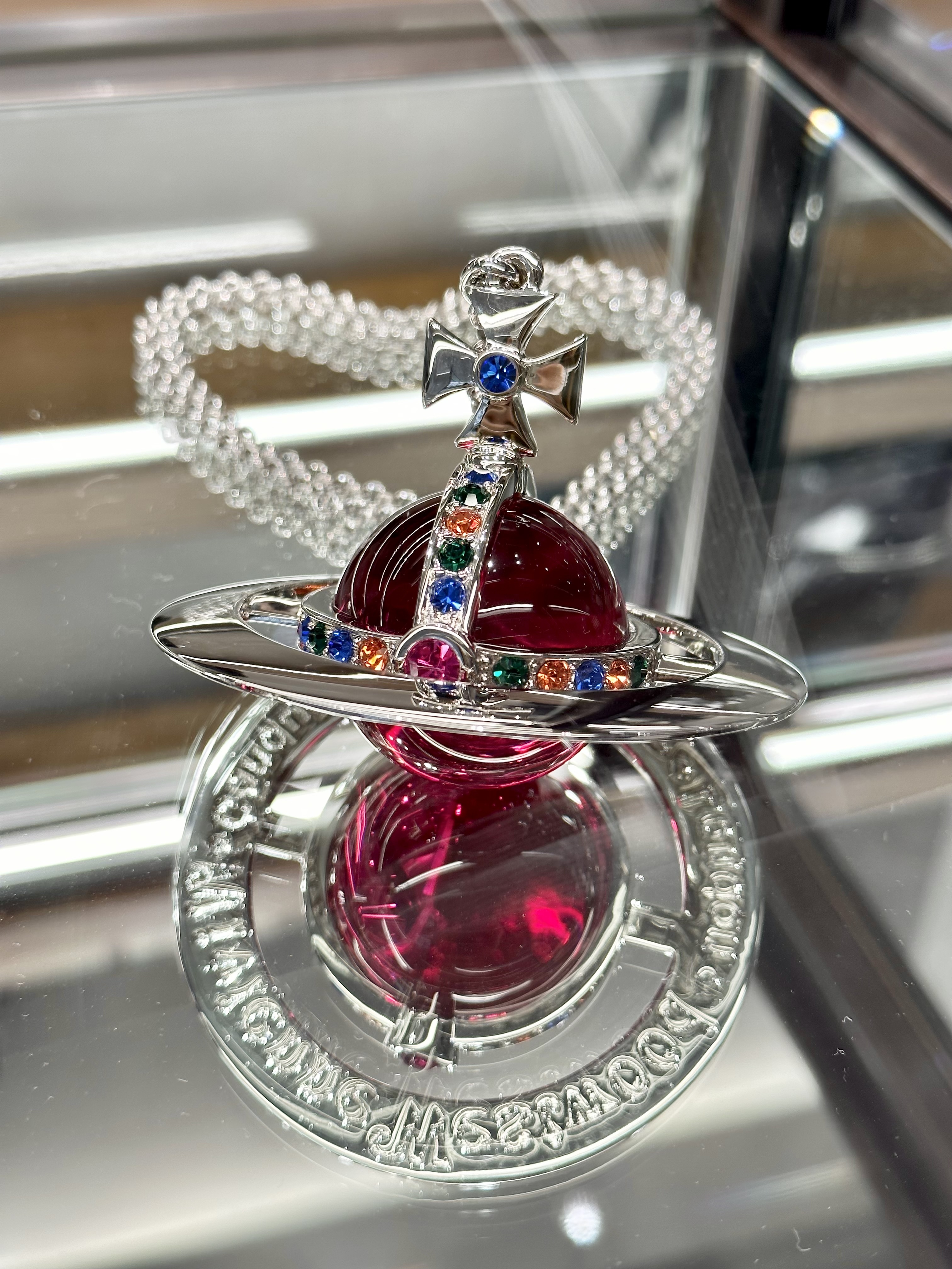 𝐈𝐍 𝐒𝐓𝐎𝐂𝐊!˼ Vivienne Westwood 3D Orb Large Neckl