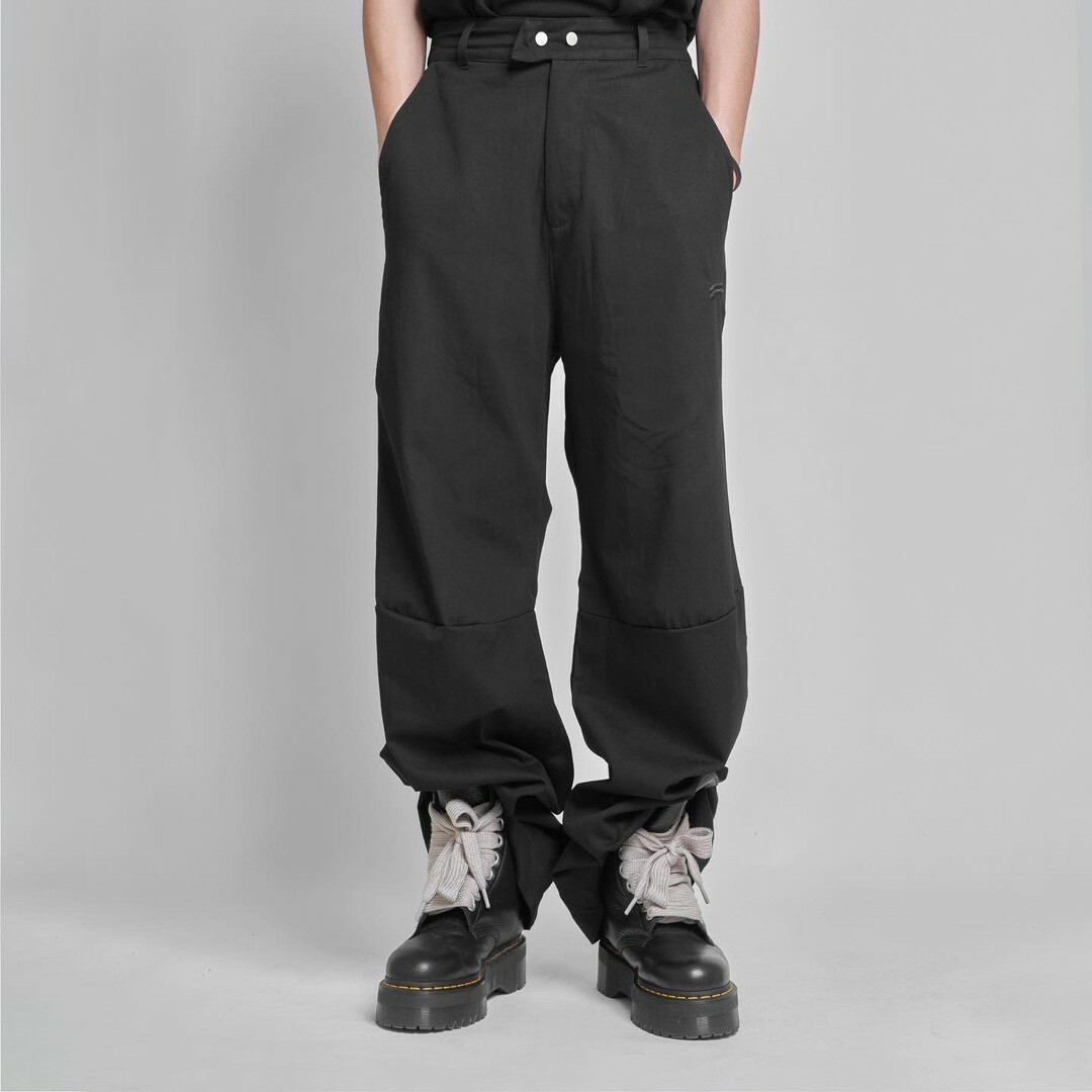 Fe3c F刺繡Logo 3D剪裁 寬版落地褲