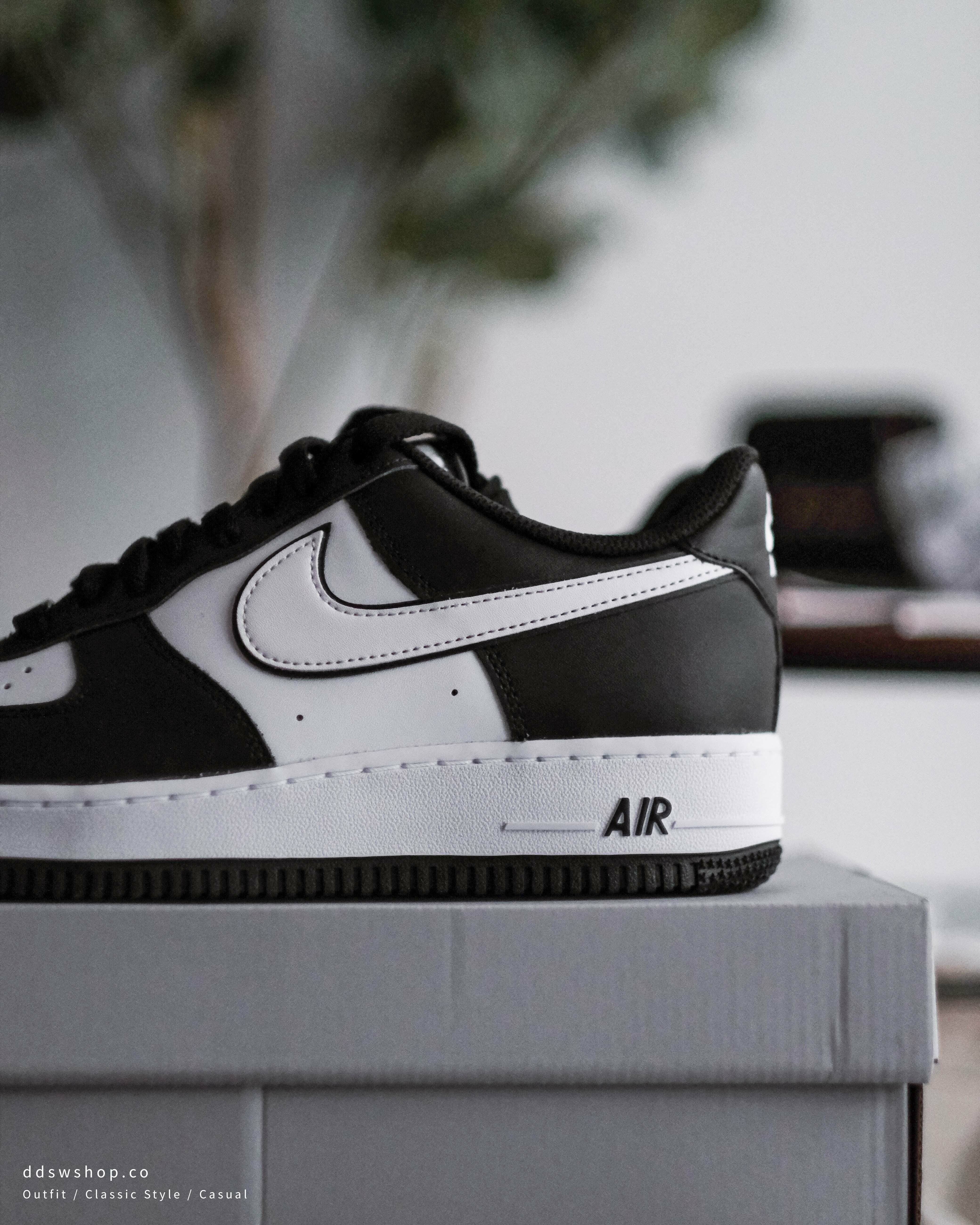 Nike Air Force 1 Low '07 LV8 Panda 熊貓黑白DX3115-100