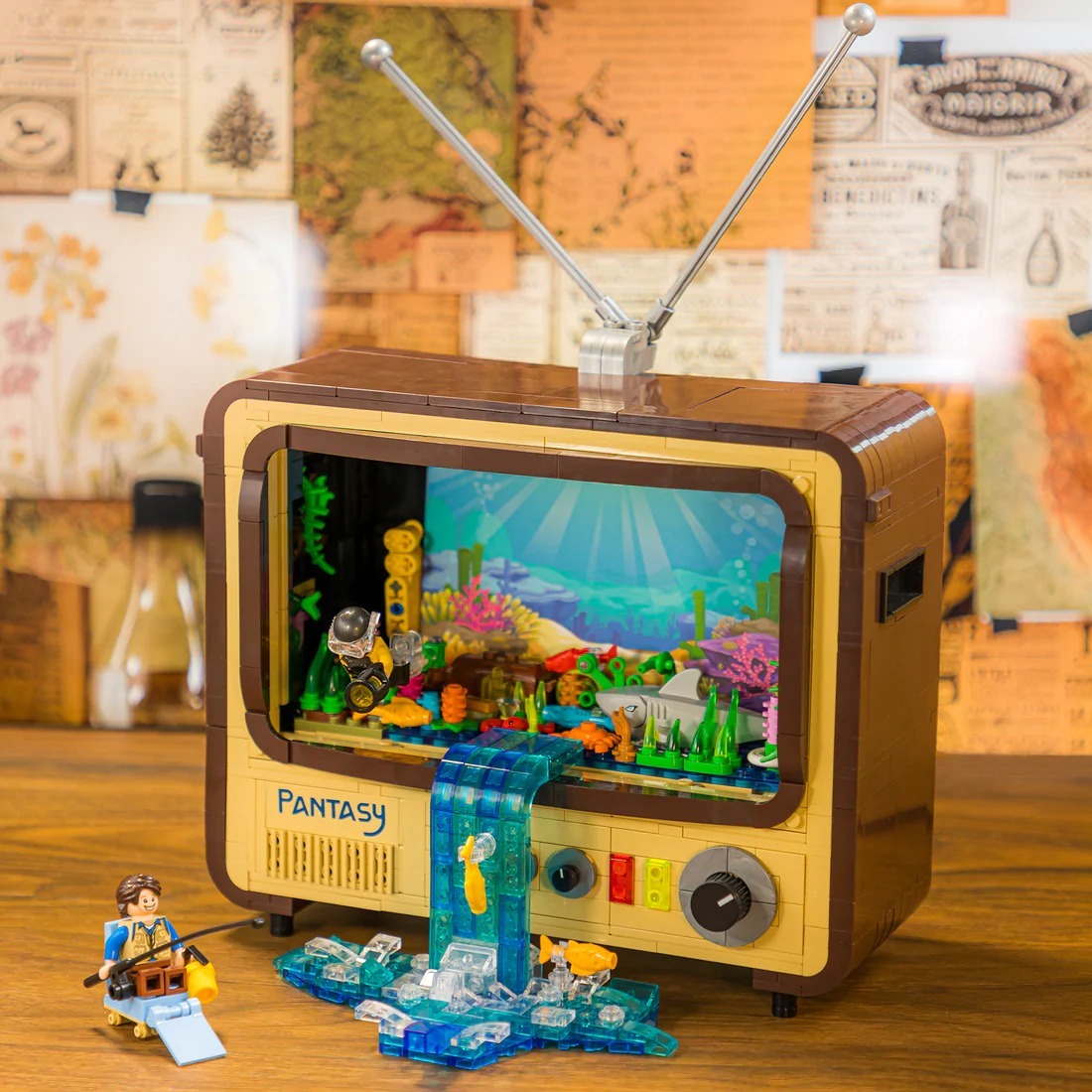 拼奇 1960 復古電視機 手機架 收藏積木(61008)