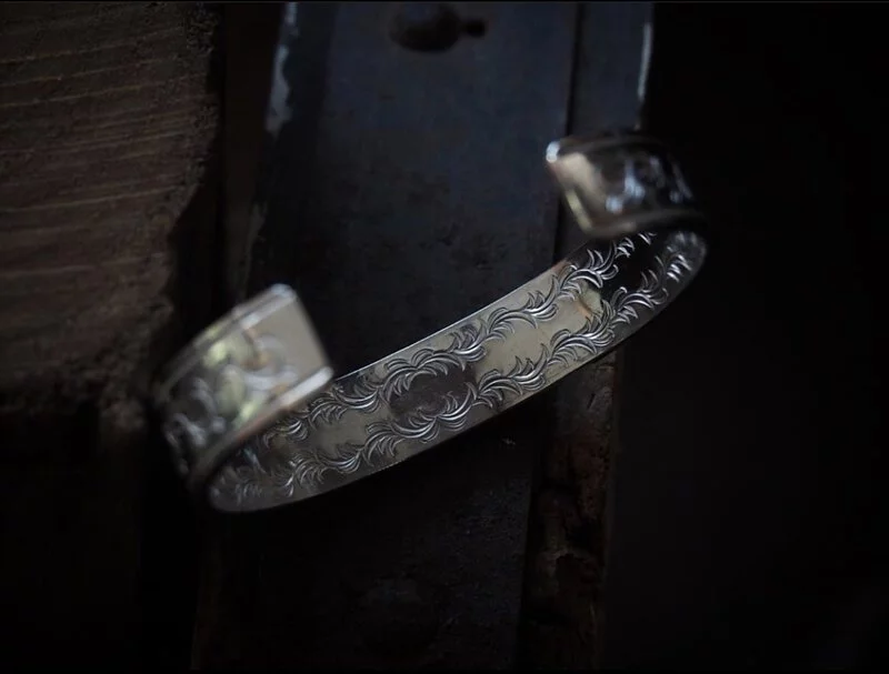 金頭eagle唐草 bangle