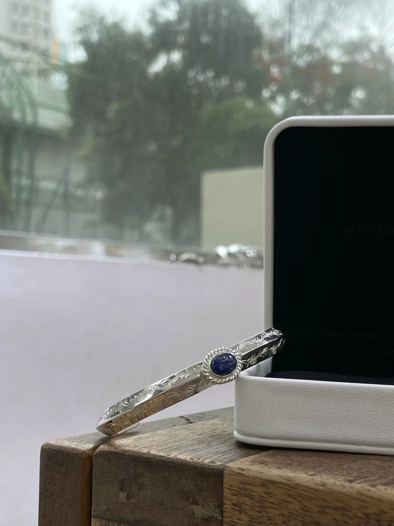 青金石唐草手扼