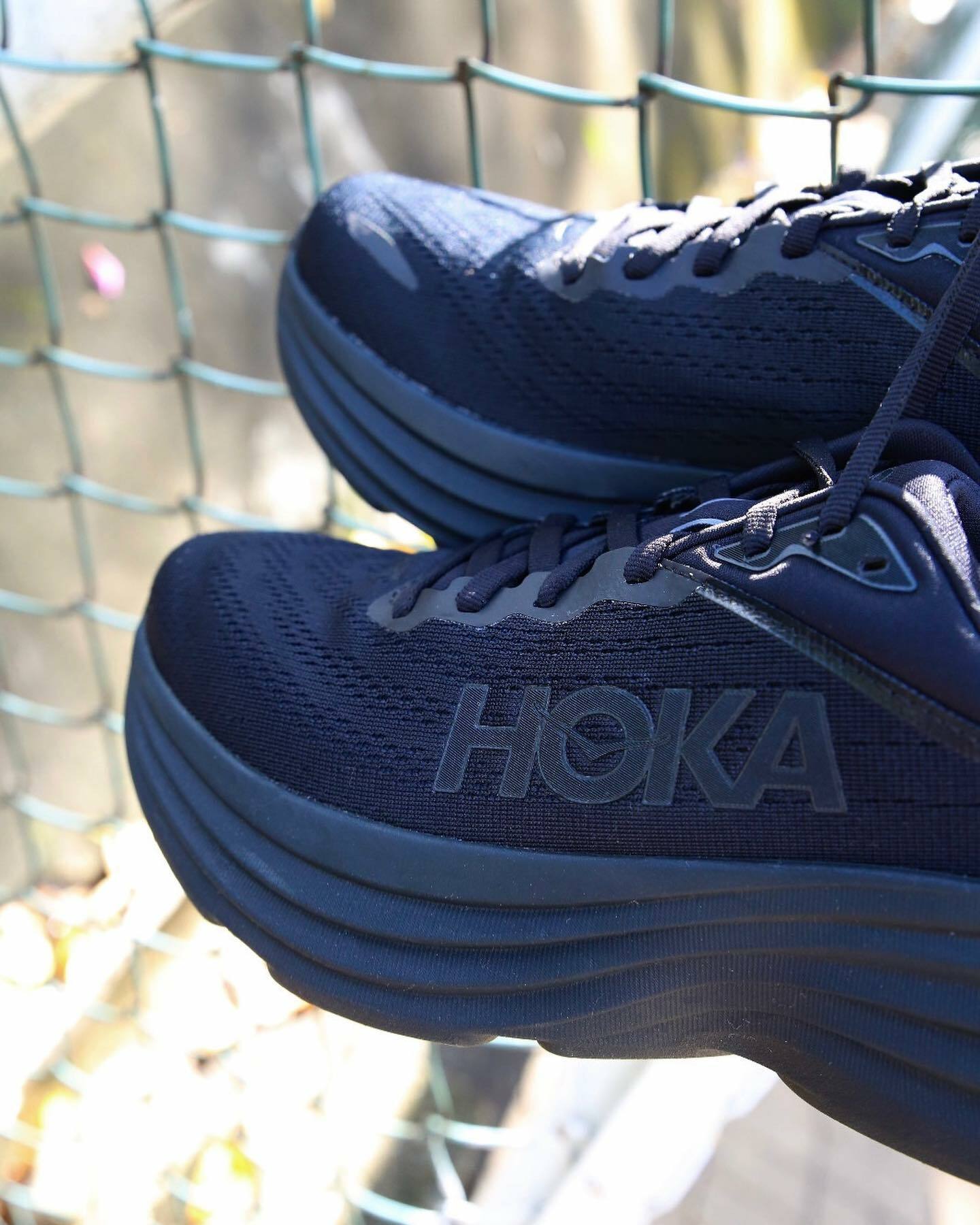 {現貨} HOKA ONE ONE Bondi 8 Triple Black 1123202-BBLC