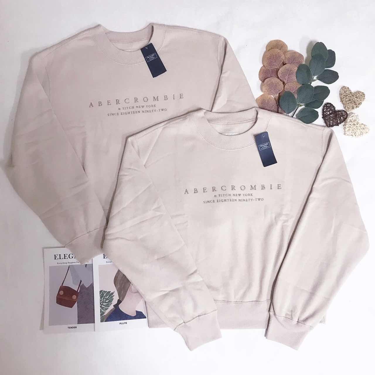 A & F MIDDLE LOGO SWEATSHIRT