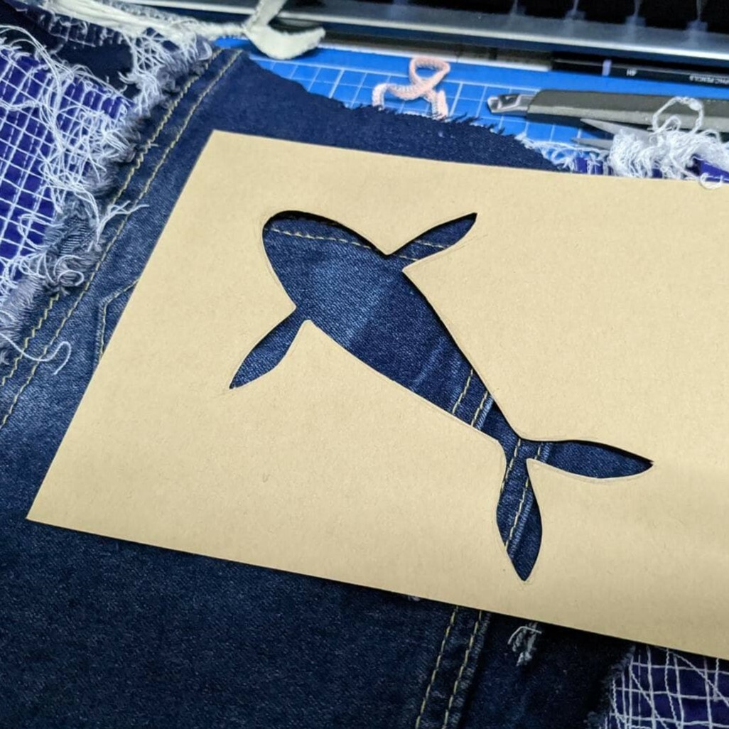 從牛仔褲長出來的鯨魚手縫DIY