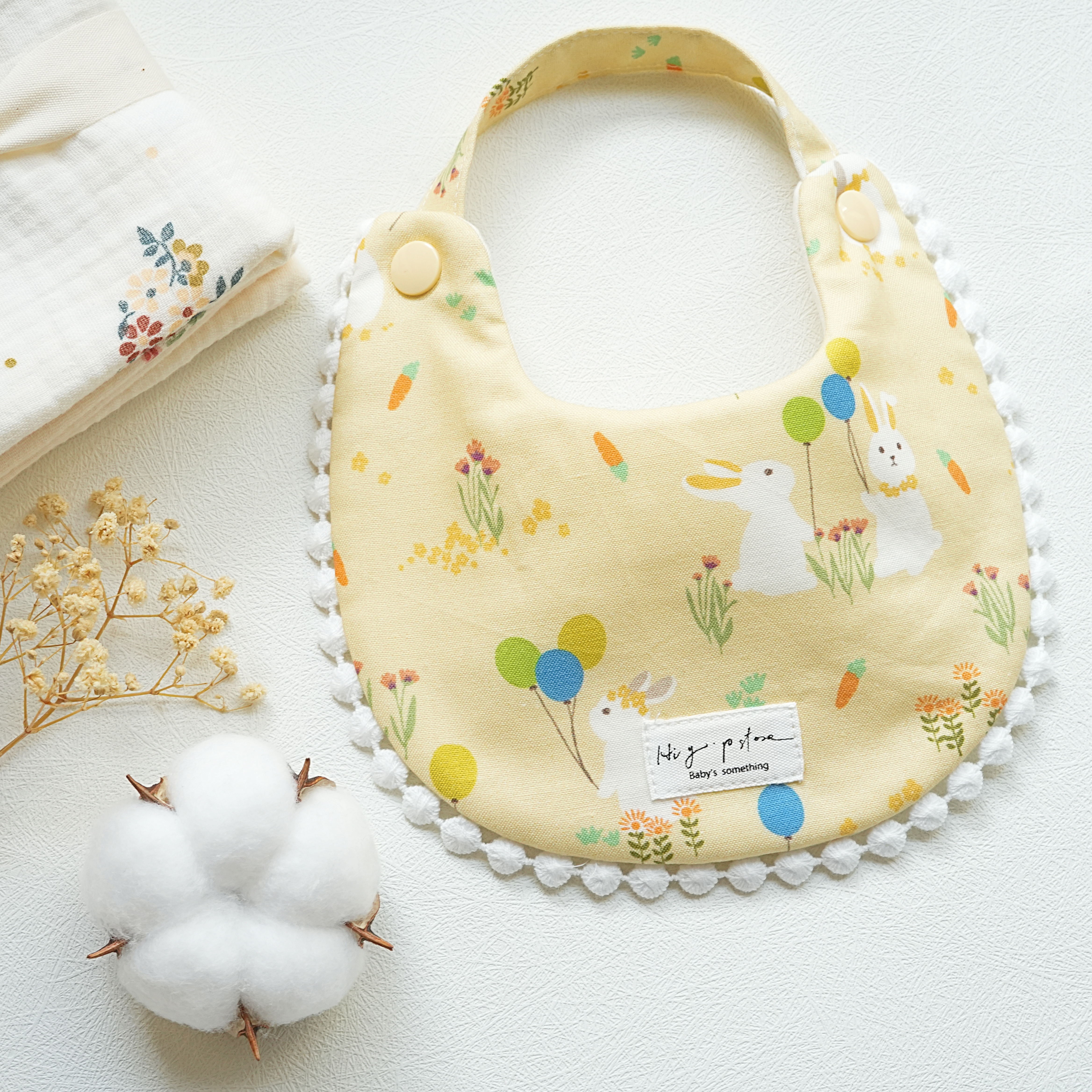 Hi Y.P store-手作圍兜-氣球兔兔