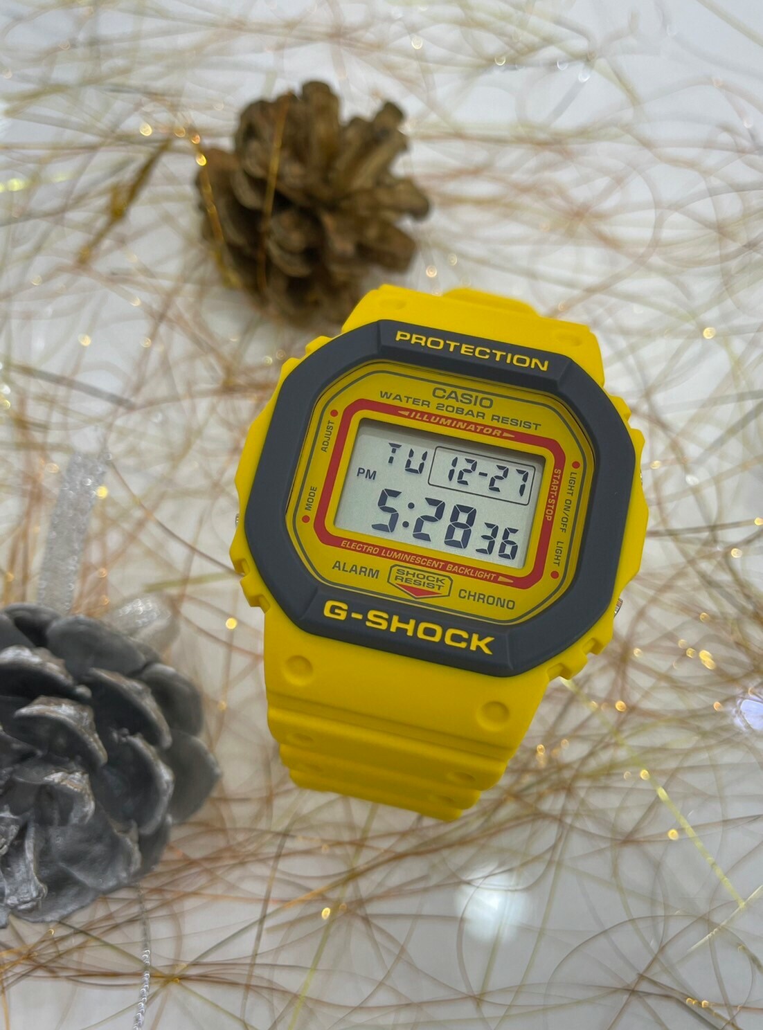 【G-SHOCK】復古運動風系列 DW-5610Y-9D 43mm 現代鐘錶