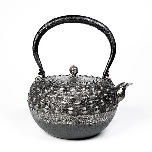 【薰山工房】鐵鉢型 鬼霰 砂鐵壺 1.8L-袋座付