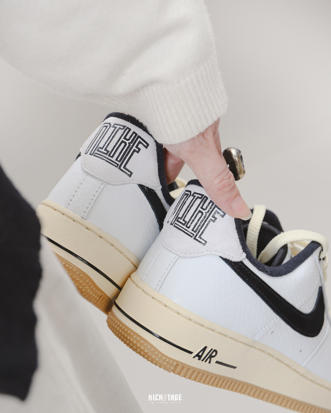 女鞋NIKE AIR FORCE 1 AF1 Command Force 白黑焦糖作舊休閒鞋