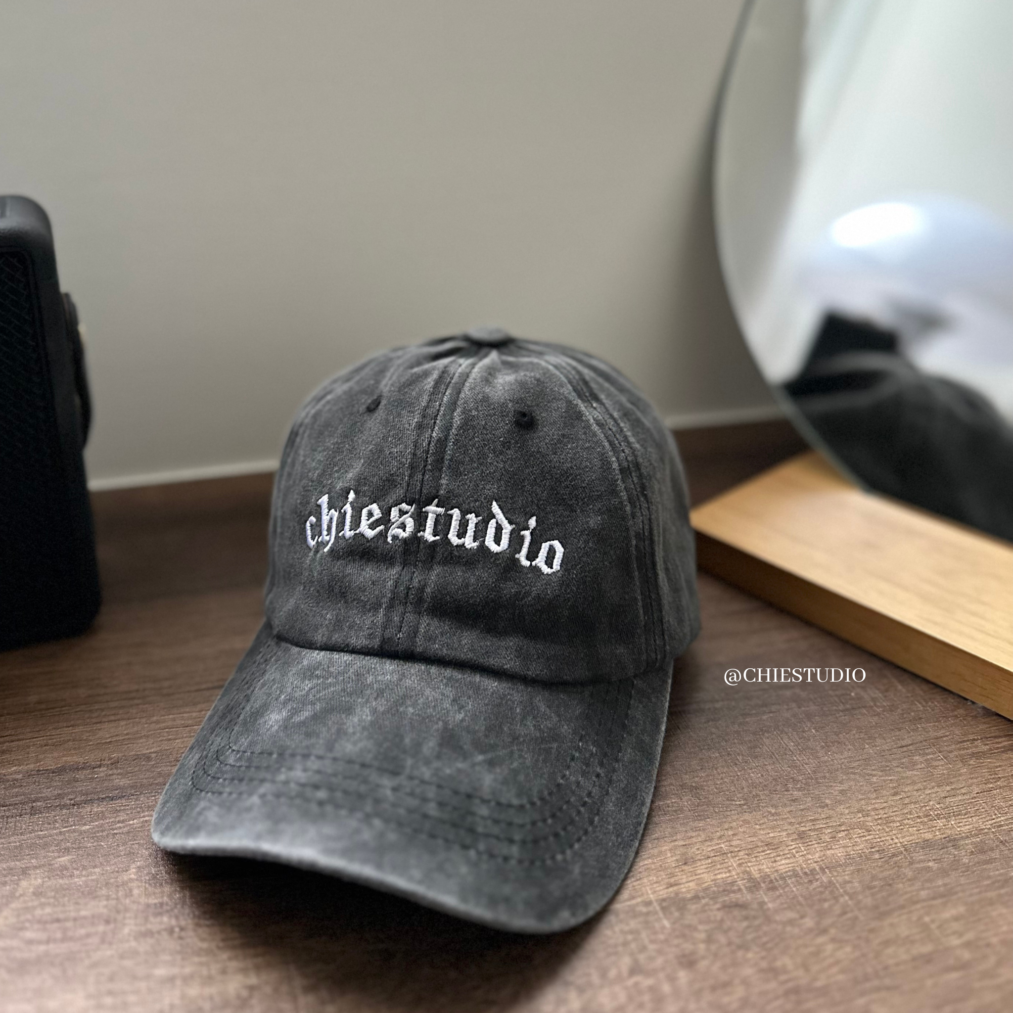 𝐂𝐡𝐢𝐞𝐬𝐭𝐮𝐝𝐢𝐨訂製·水洗刺繡鴨舌帽