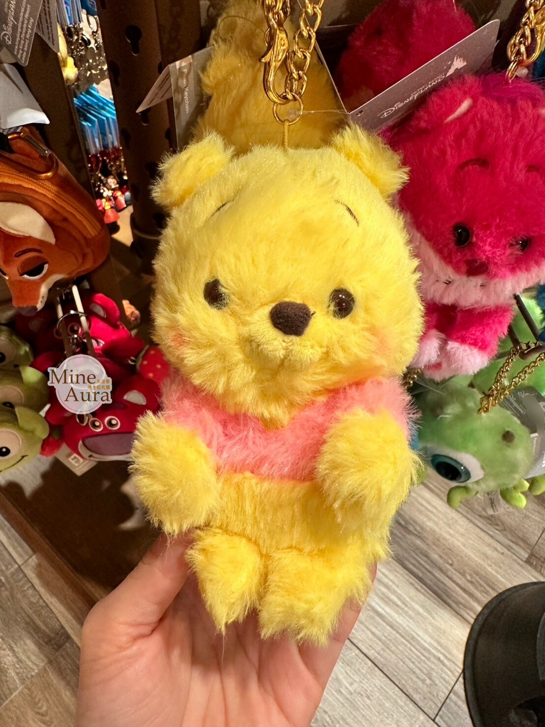 小熊維尼 Winnie the Pooh 毛毛 造型 鑰匙圈 吊飾 -香港迪士尼樂園
