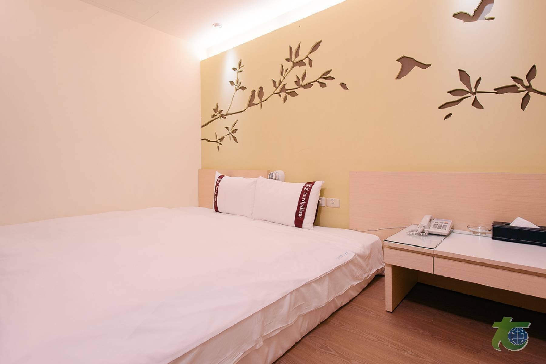 高雄休息hotel-奇異果快捷旅店(車站店)雙人床