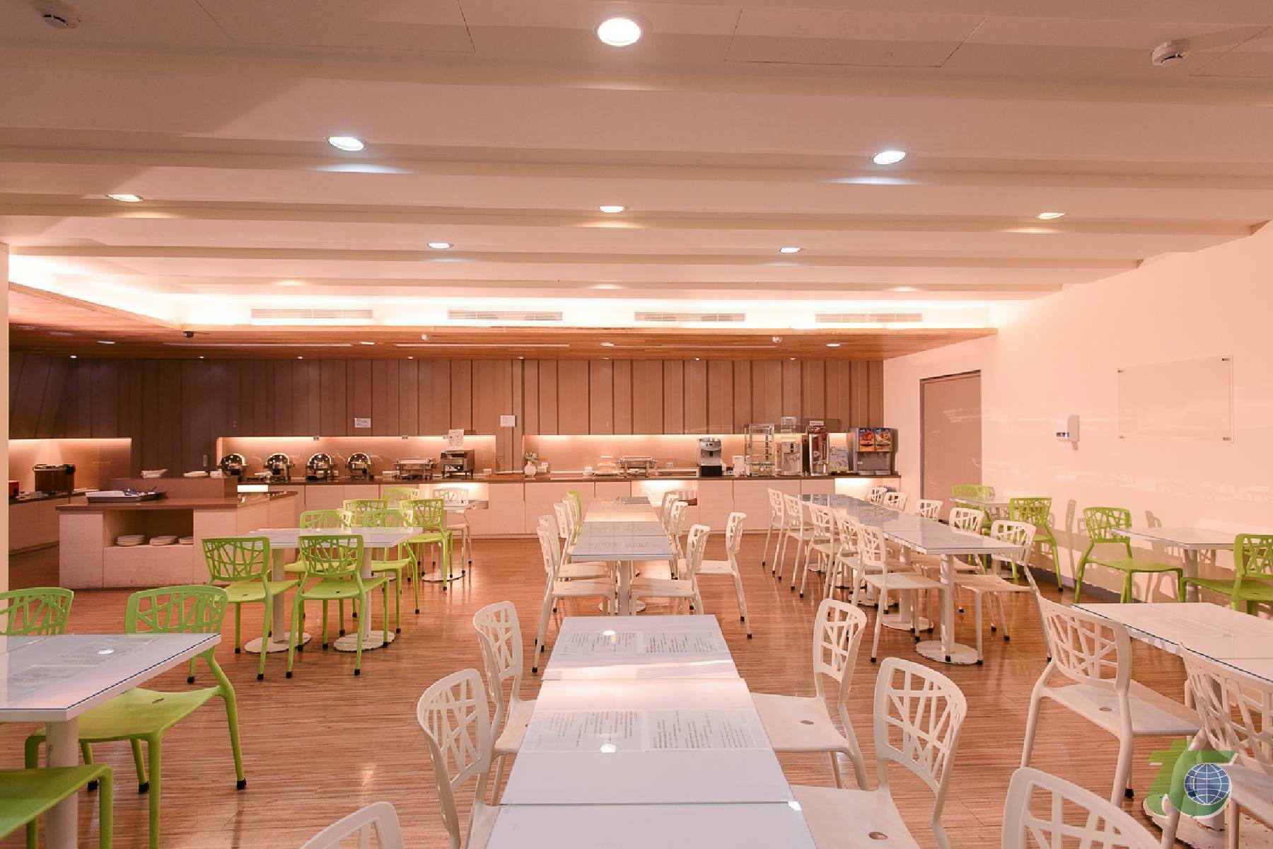 高雄休息hotel-奇異果快捷旅店(車站店)用餐區