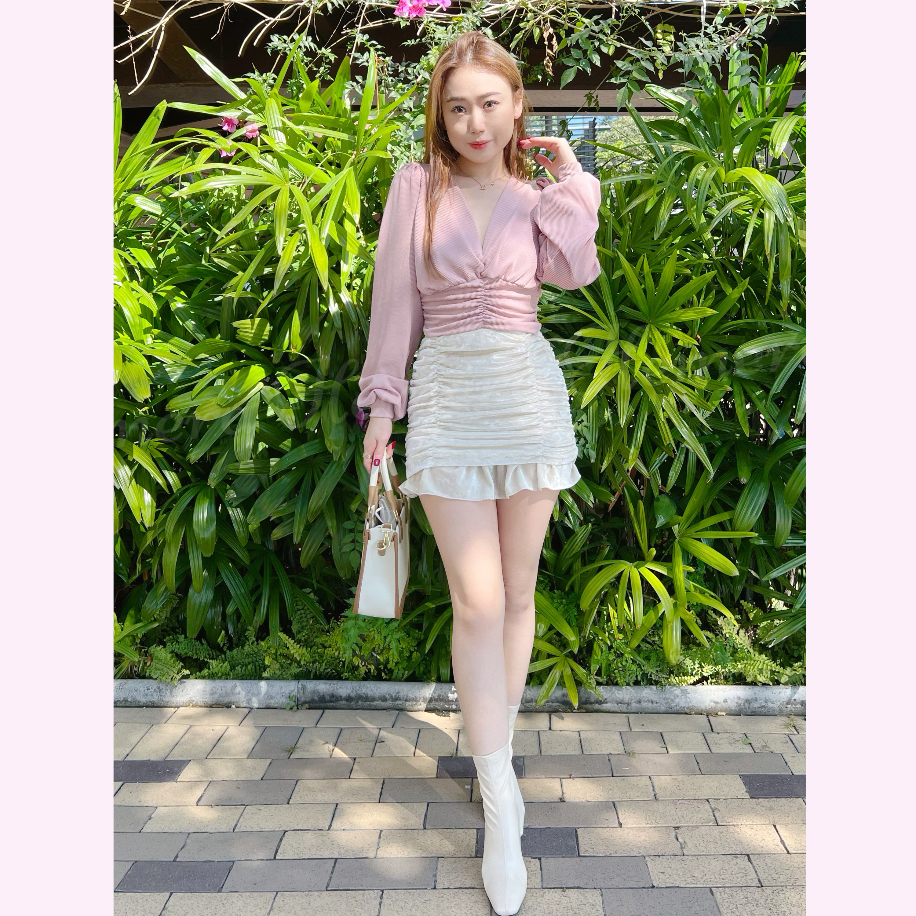 TP23W0135 甜美Deep V 摺摺腰位泡泡袖上身